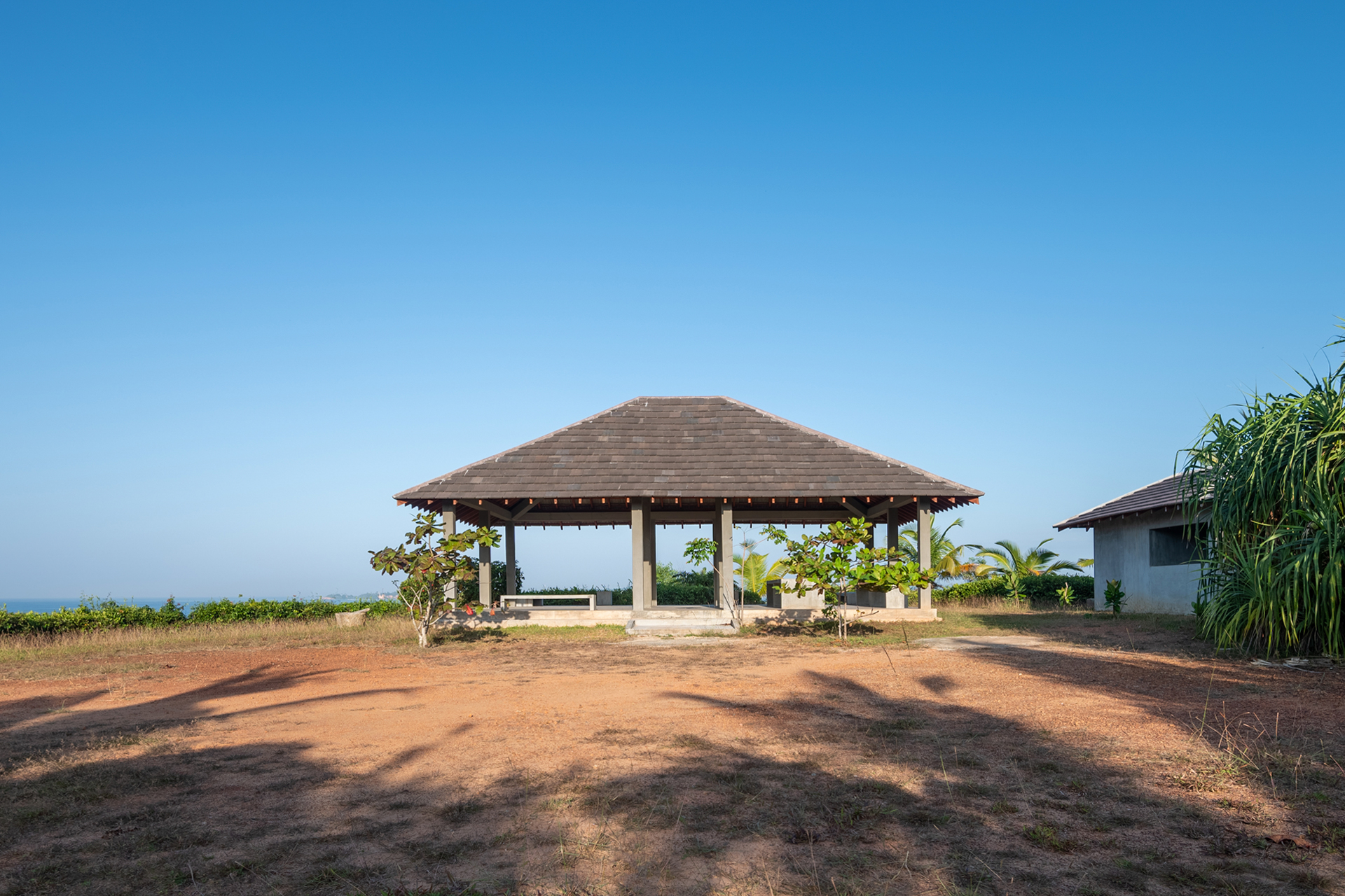 villa-vista-mirissa_villa_Mirissa-sri-lanka_exterior-hut.jpg