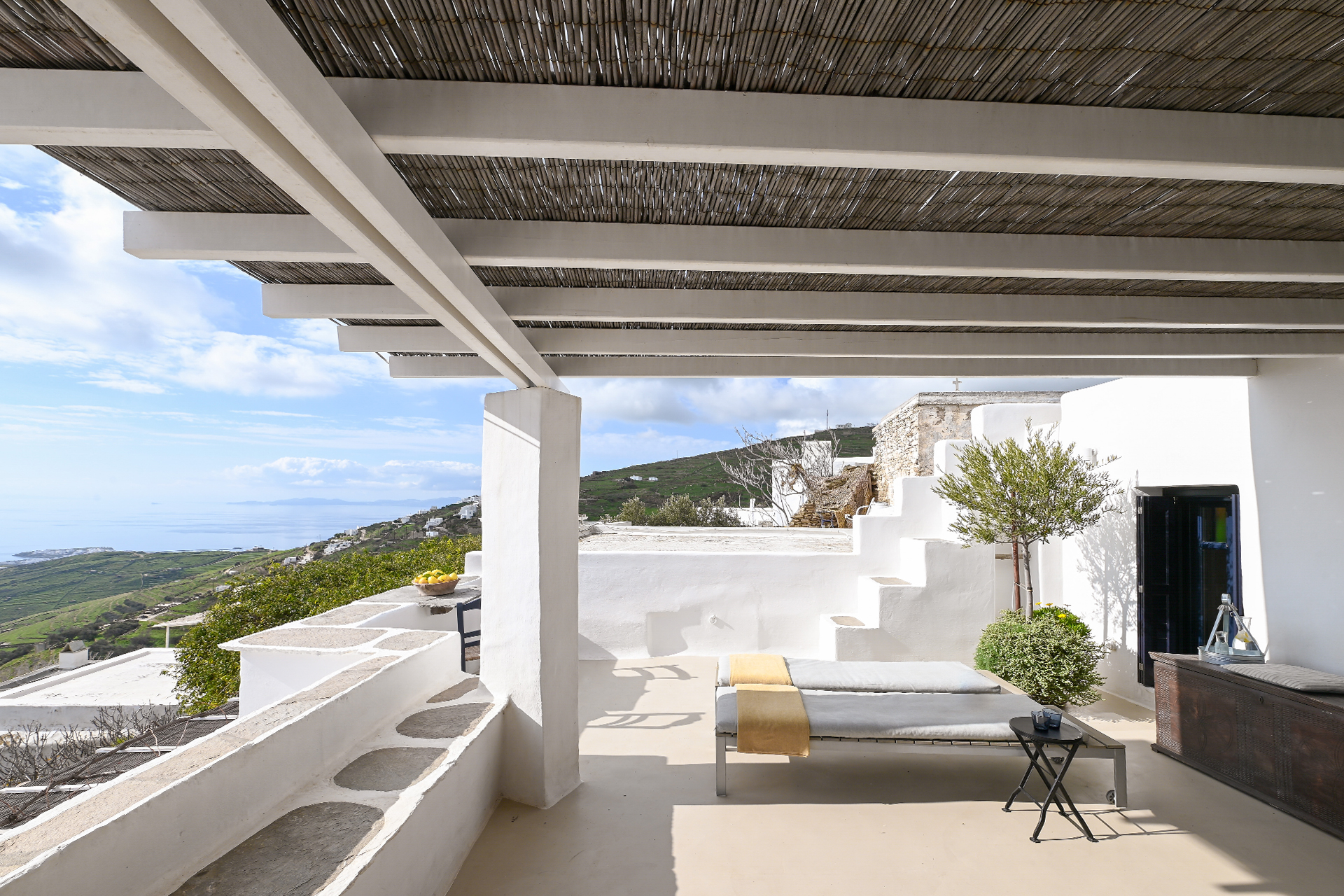 the-artist-house_house_tinos-greece_exterior-terrace.jpg