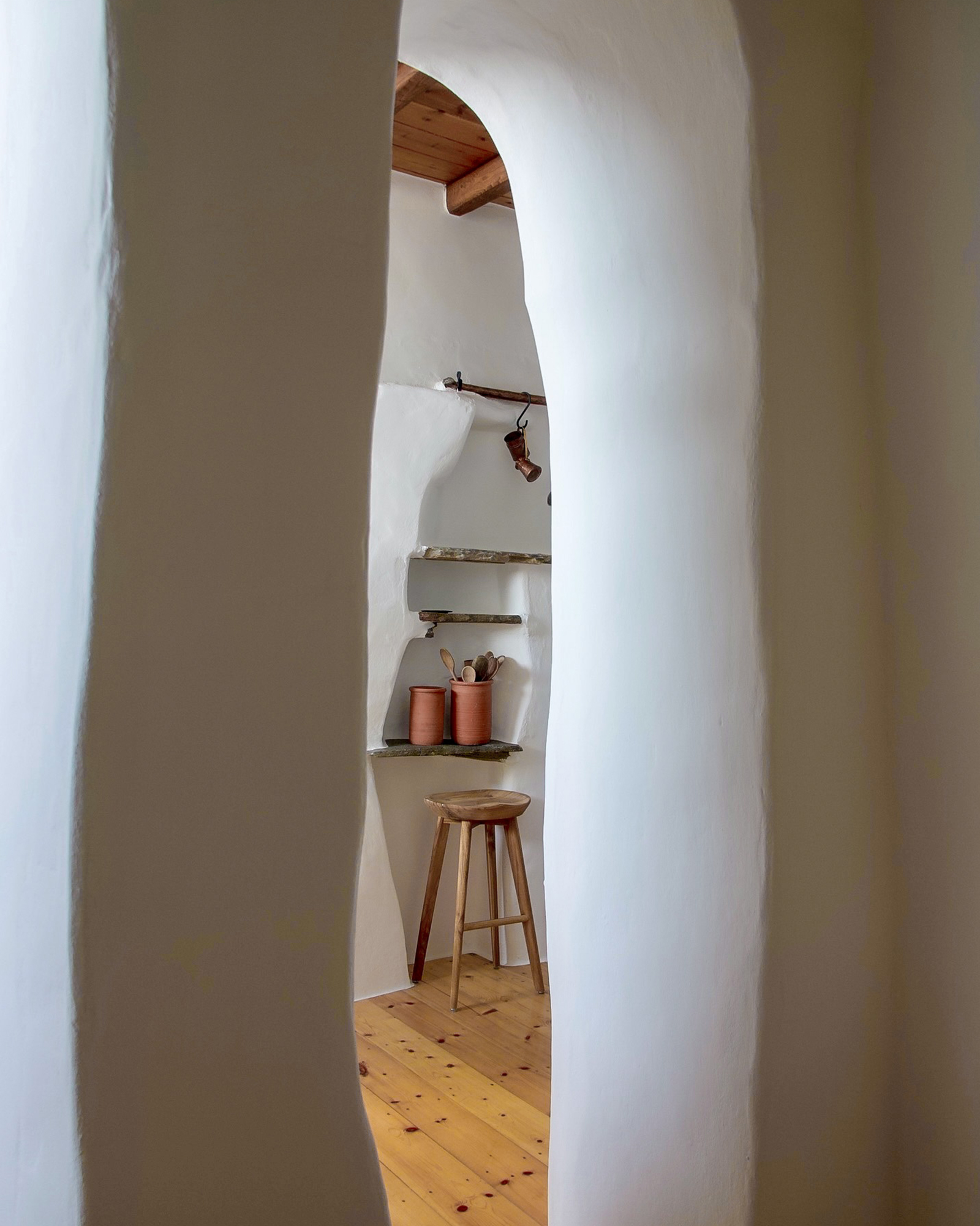 the-artist-house_house_tinos-greece_interior-design-detail.jpg