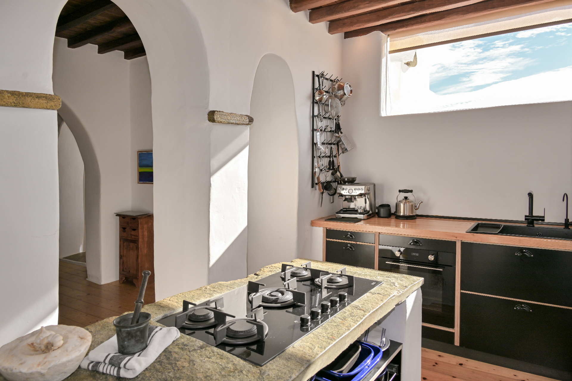 the-artist-house_house_tinos-greece_interior-kitchen.jpg