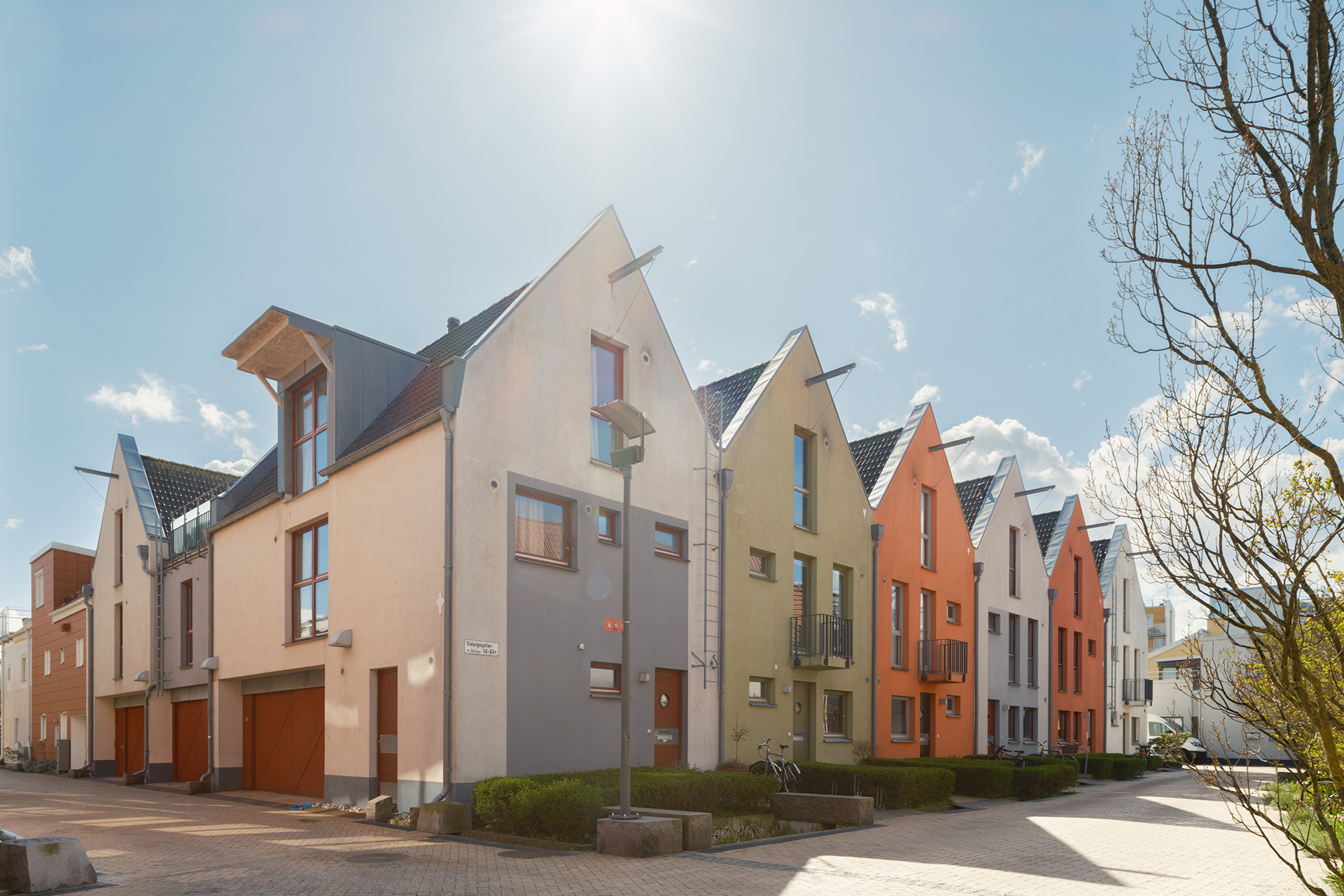 malmo-townhouse-by-the-sea_townhouse_malmo-sweden_exterior-street-houses.jpg