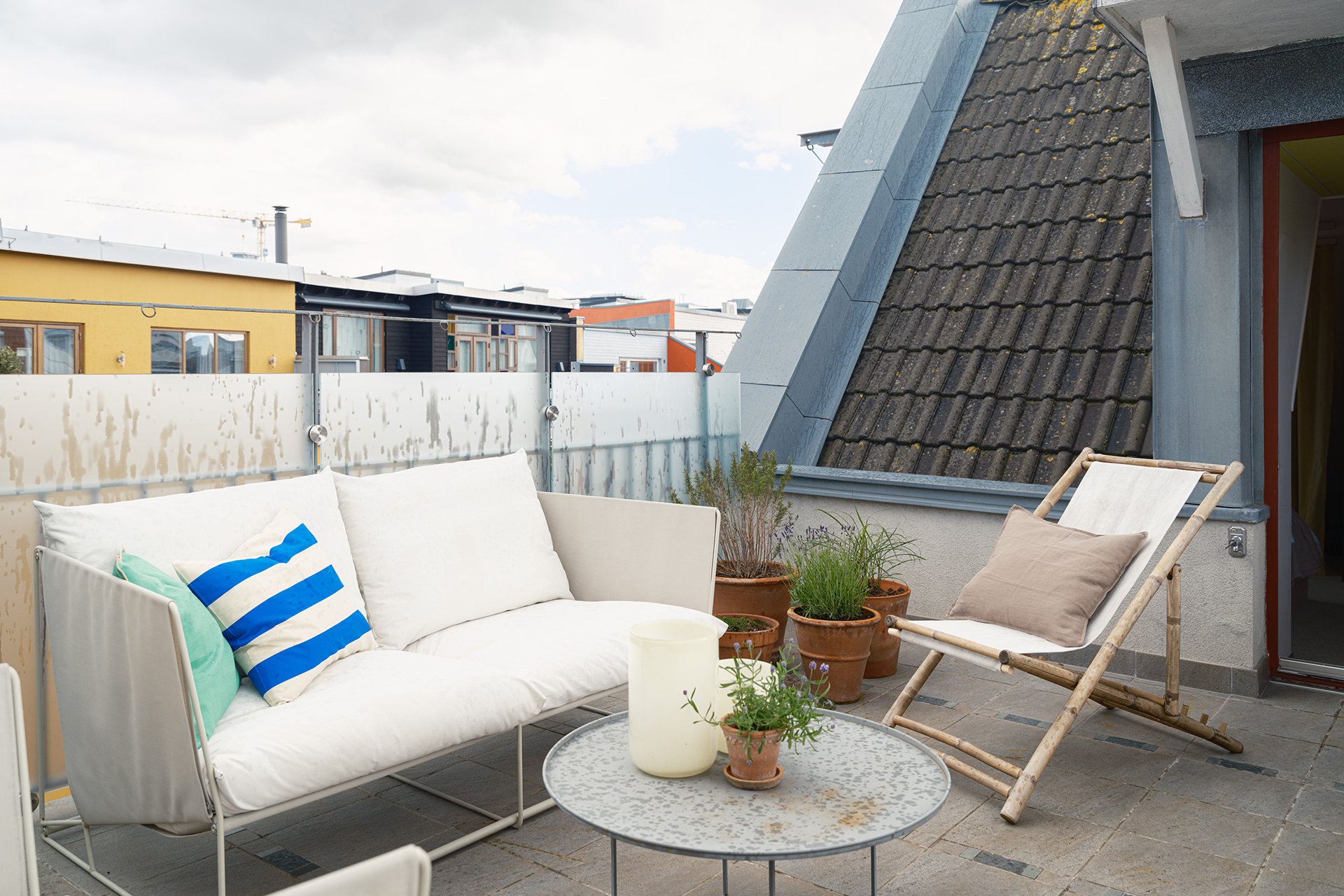 malmo-townhouse-by-the-sea_townhouse_malmo-sweden_exterior-terrace.jpg