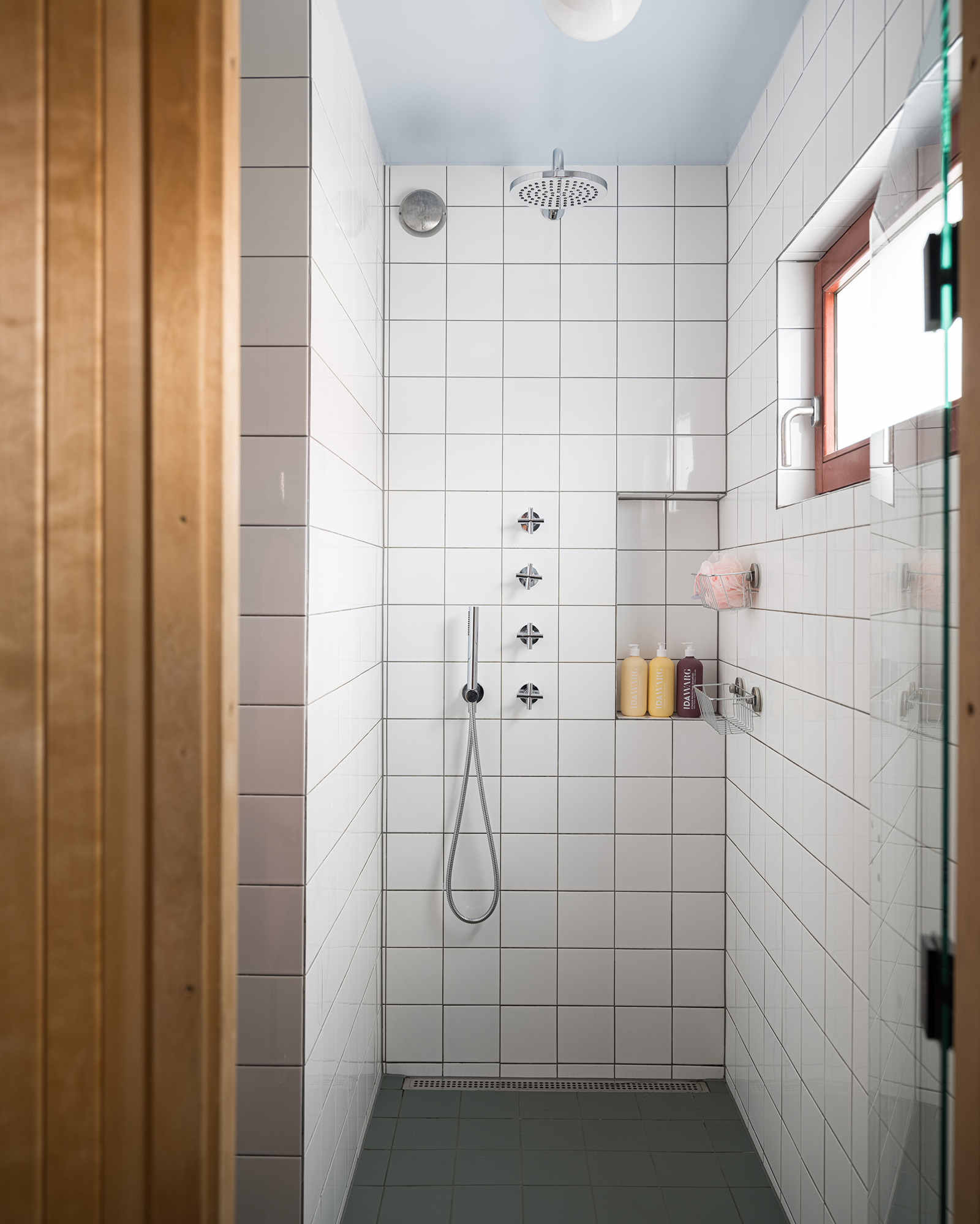 malmo-townhouse-by-the-sea_townhouse_malmo-sweden_interior-bathroom-shower.jpg