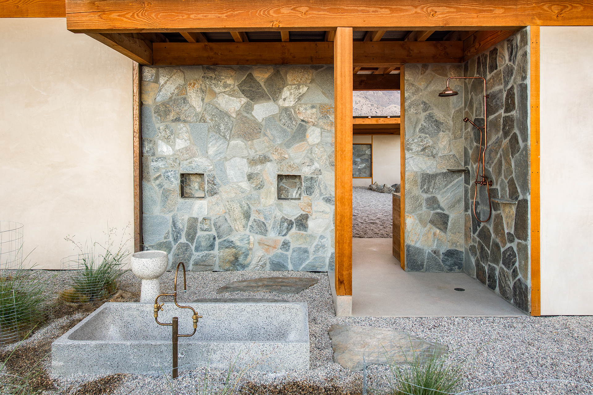 sylvestre_house_california-usa_exterior-bath.jpg