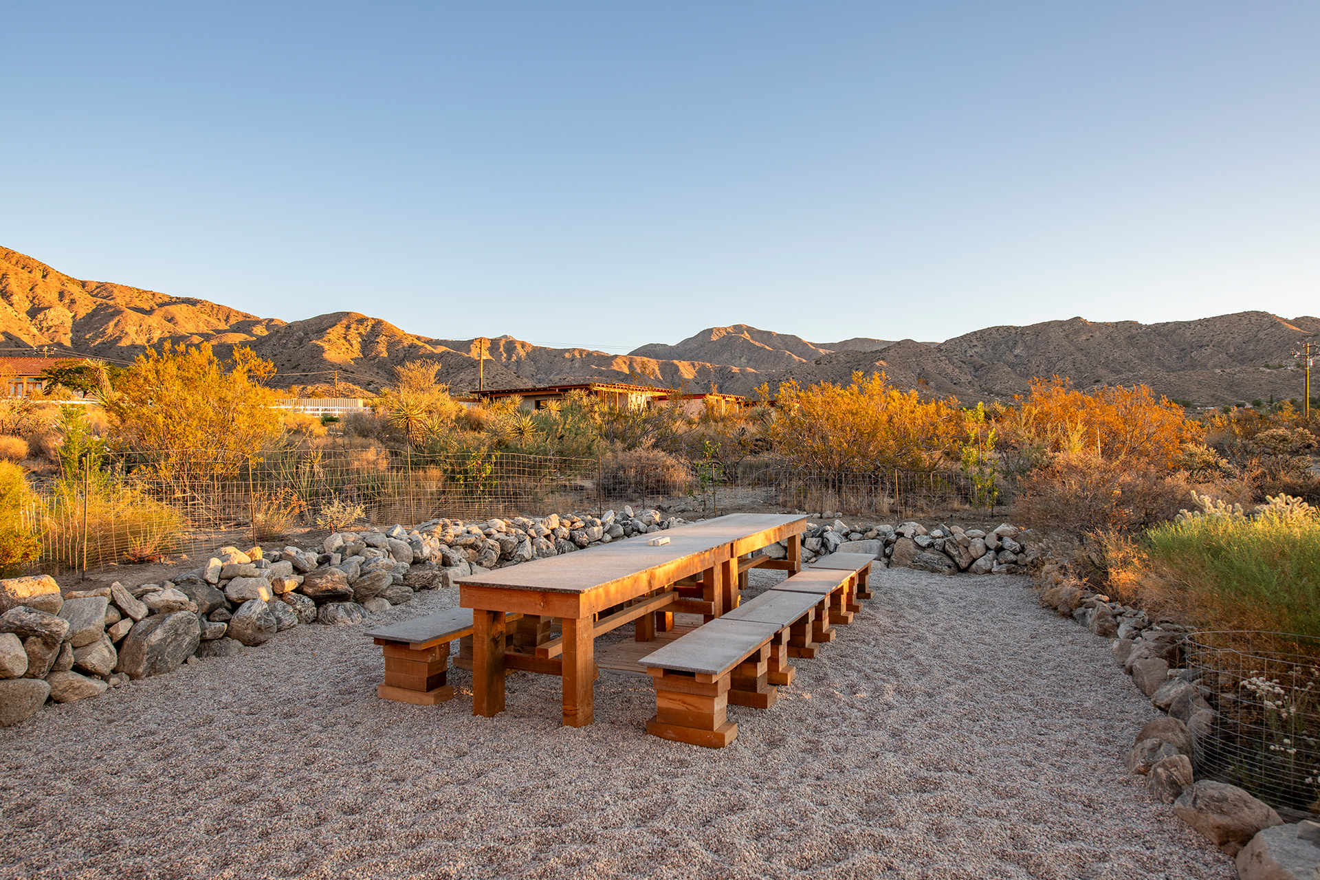 sylvestre_house_california-usa_exterior-table.jpg