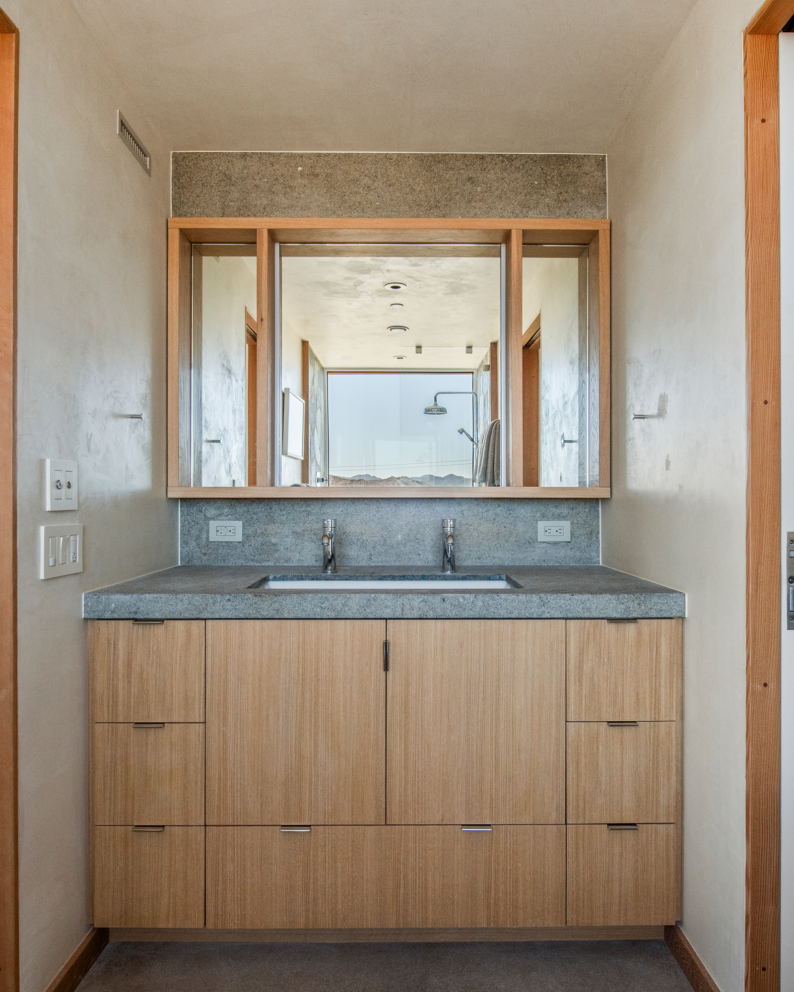 sylvestre_house_california-usa_interior-bathroom.jpg