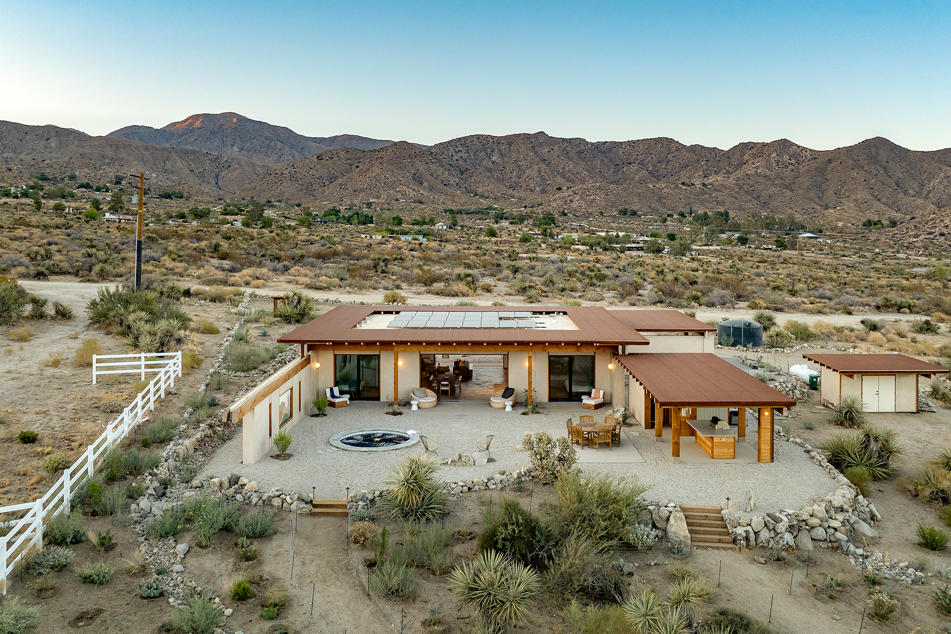 solara_house_california-usa_exterior-drone.jpg