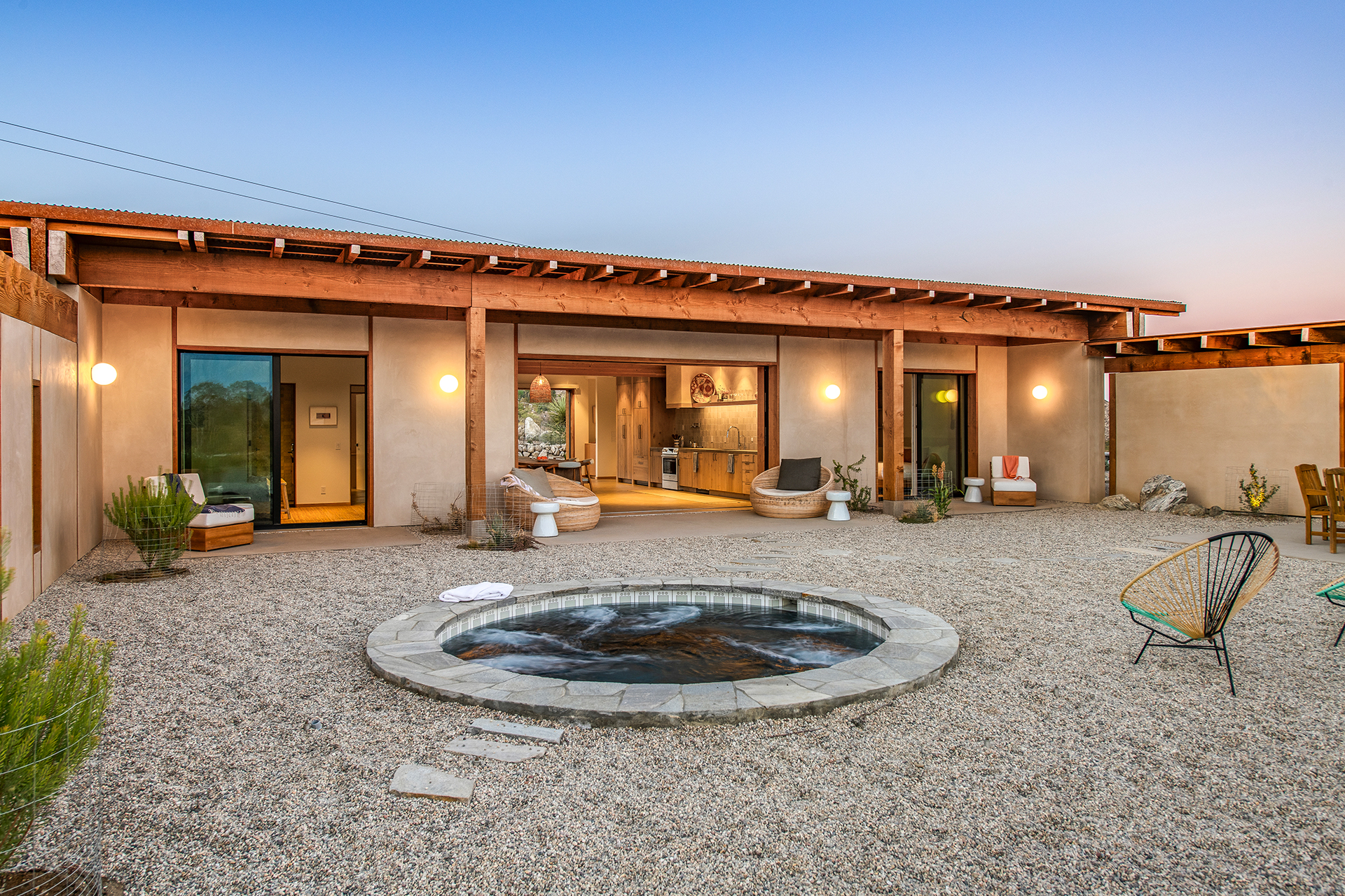 solara_house_california-usa_exterior-jacuzzi.jpg