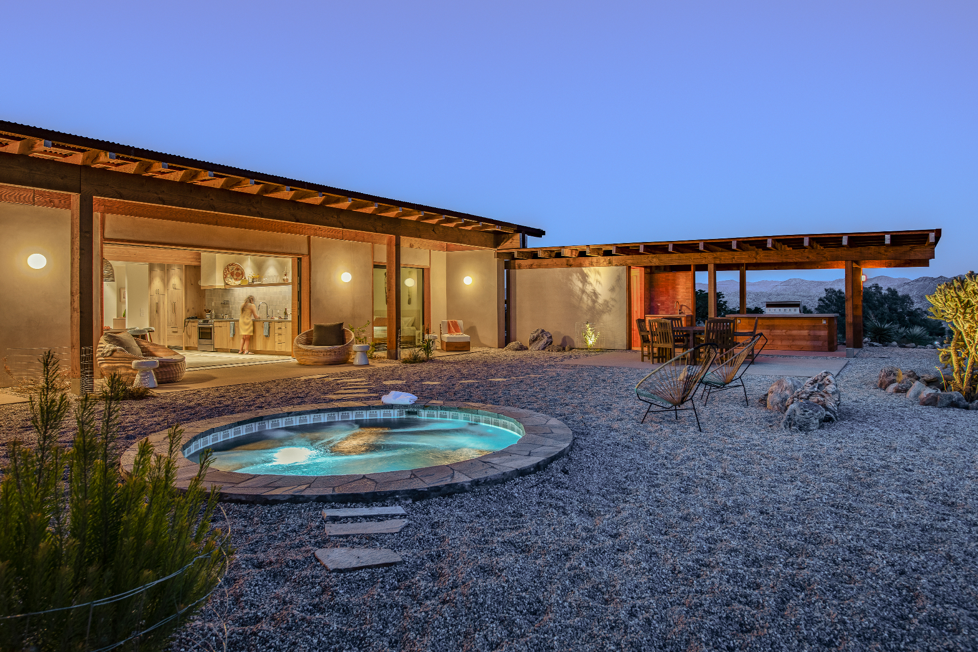 solara_house_california-usa_exterior-night.jpg