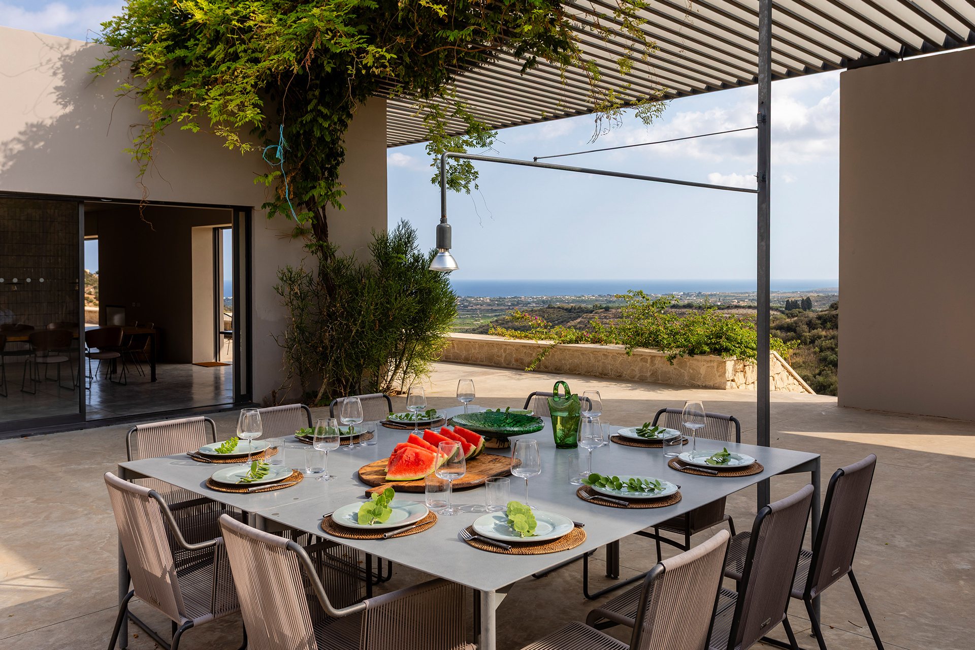 casa-vera_house_noto-sicily-italy_exterior-table-view.jpg