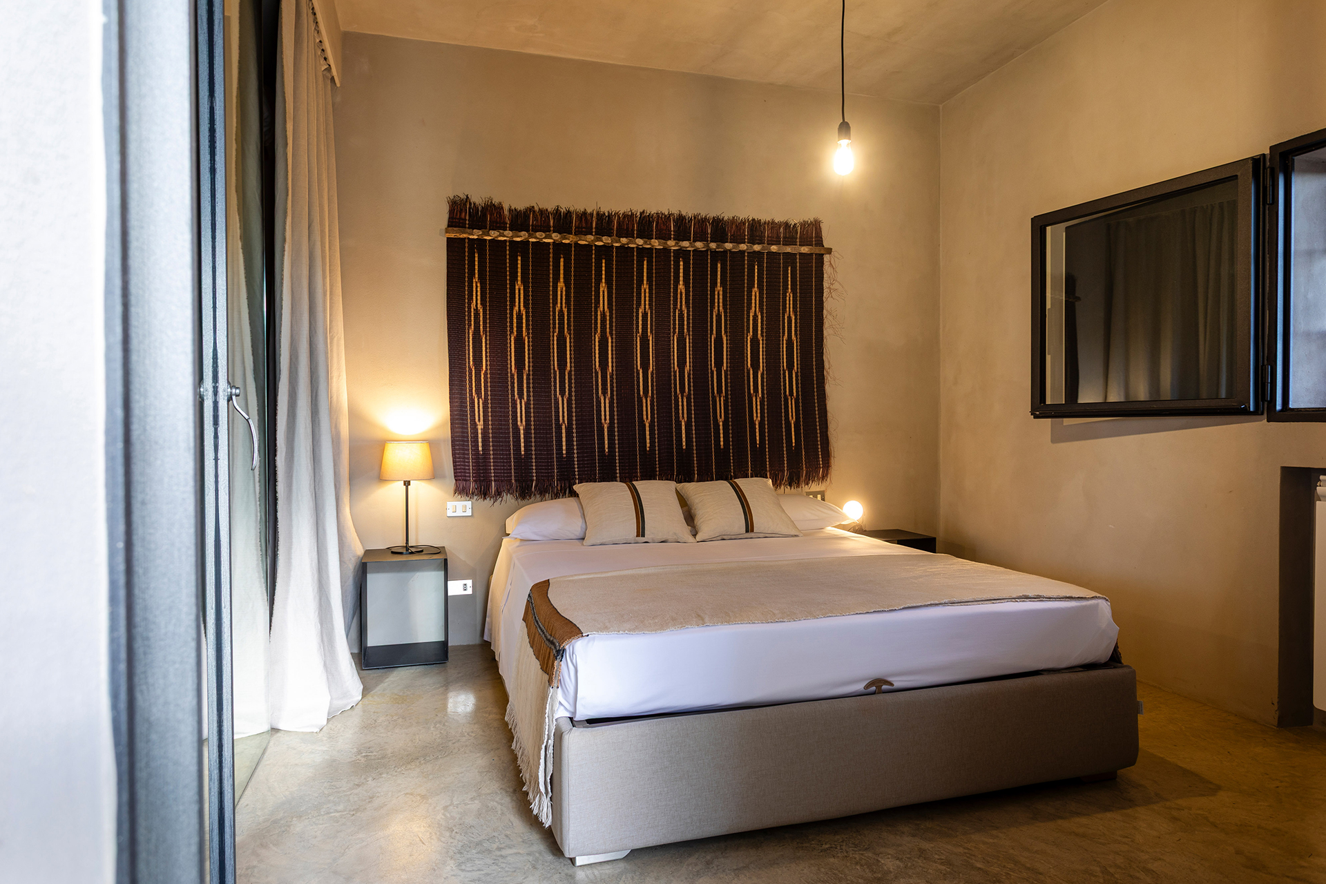 casa-vera_house_noto-sicily-italy_interior-bed-room-space.jpg