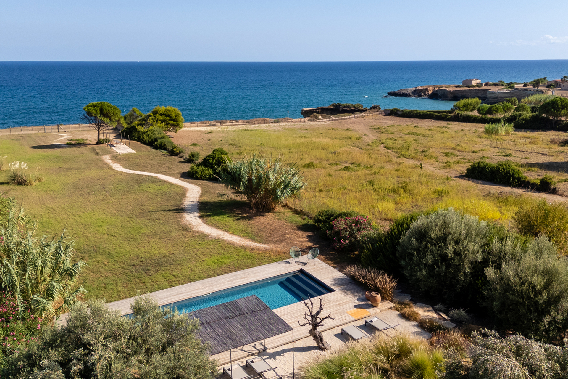 cala-due-seafront-villa_villa_sicilia-italy_exterior-drone-view.jpg