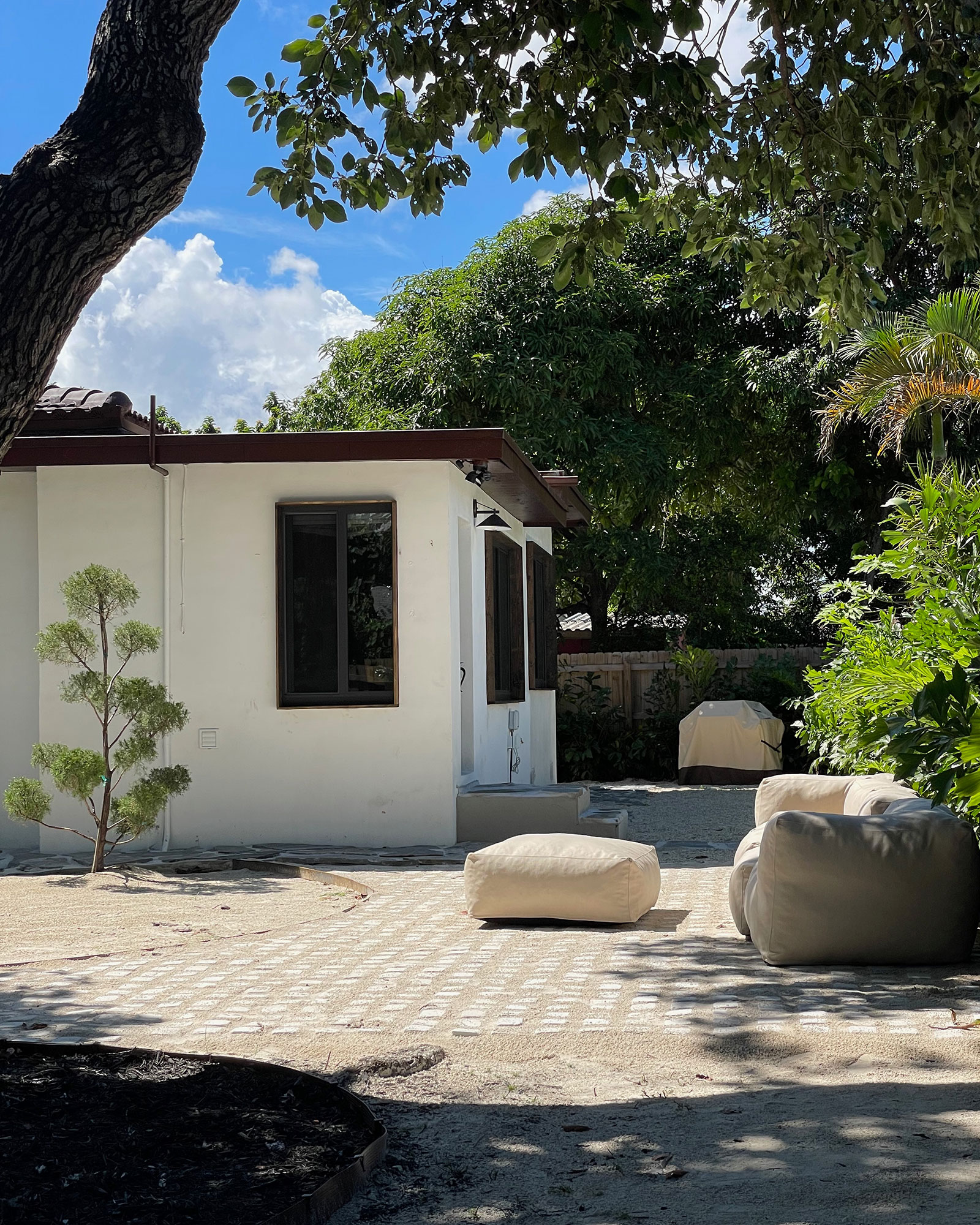 casa-kawa_house_miami-usa_exterior-space.jpg