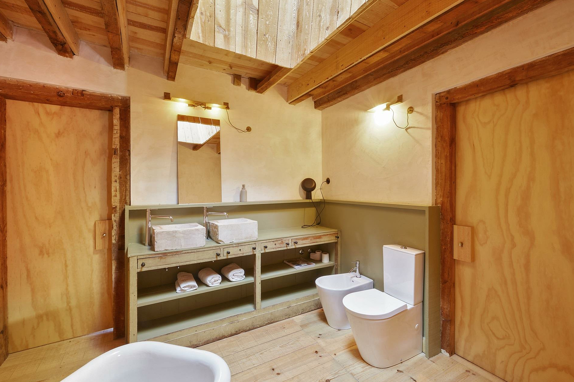 under-a-wooden-sky_apartment_lisbon-portugal_interior-bathroom-design.jpg