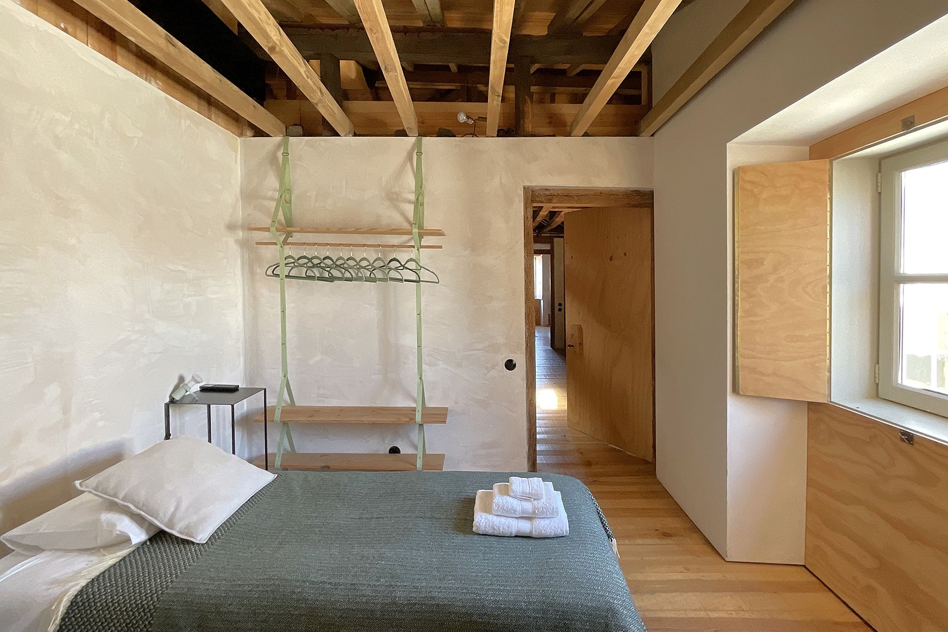 under-a-wooden-sky_apartment_lisbon-portugal_interior-bedroom-design.jpg