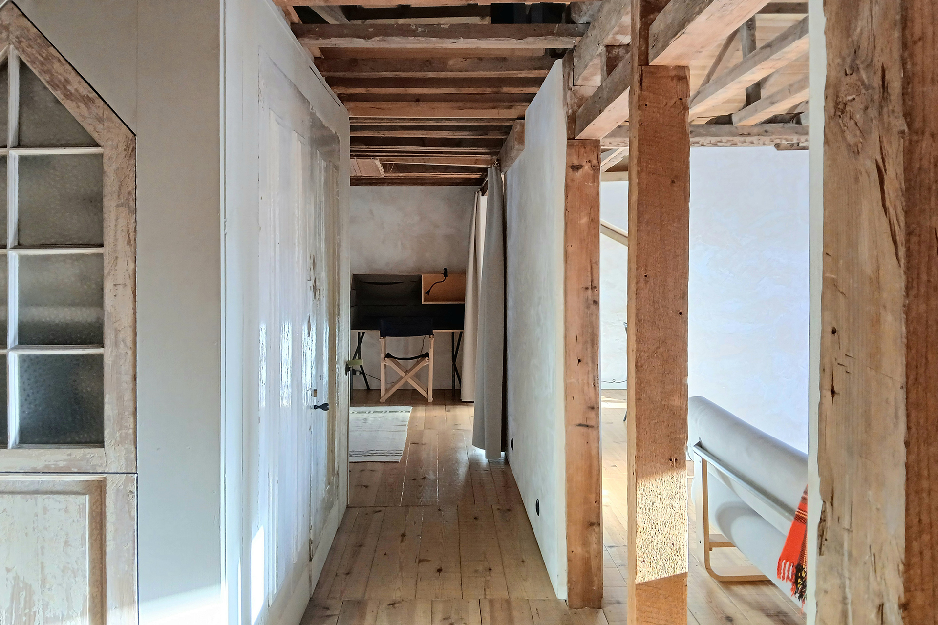 under-a-wooden-sky_apartment_lisbon-portugal_interior-detail.jpg