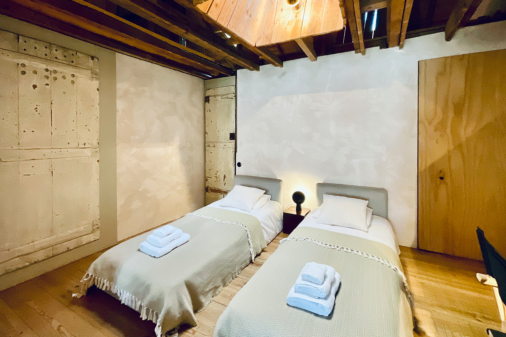 under-a-wooden-sky_apartment_lisbon-portugal_interior-twin-beds.jpg