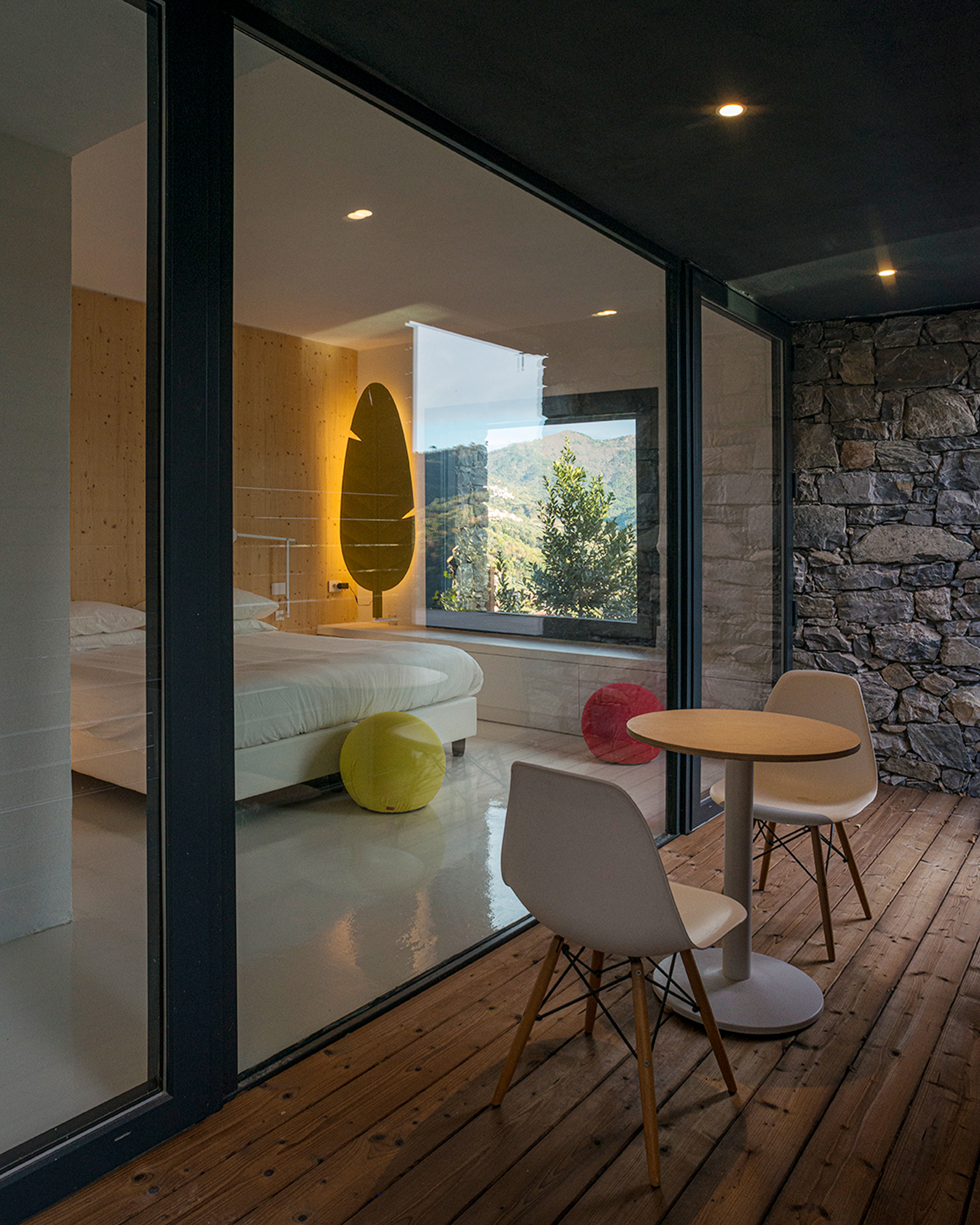 casa-rufo_villa_chiavarese-liguria-italy_exterior-bedroom.jpg