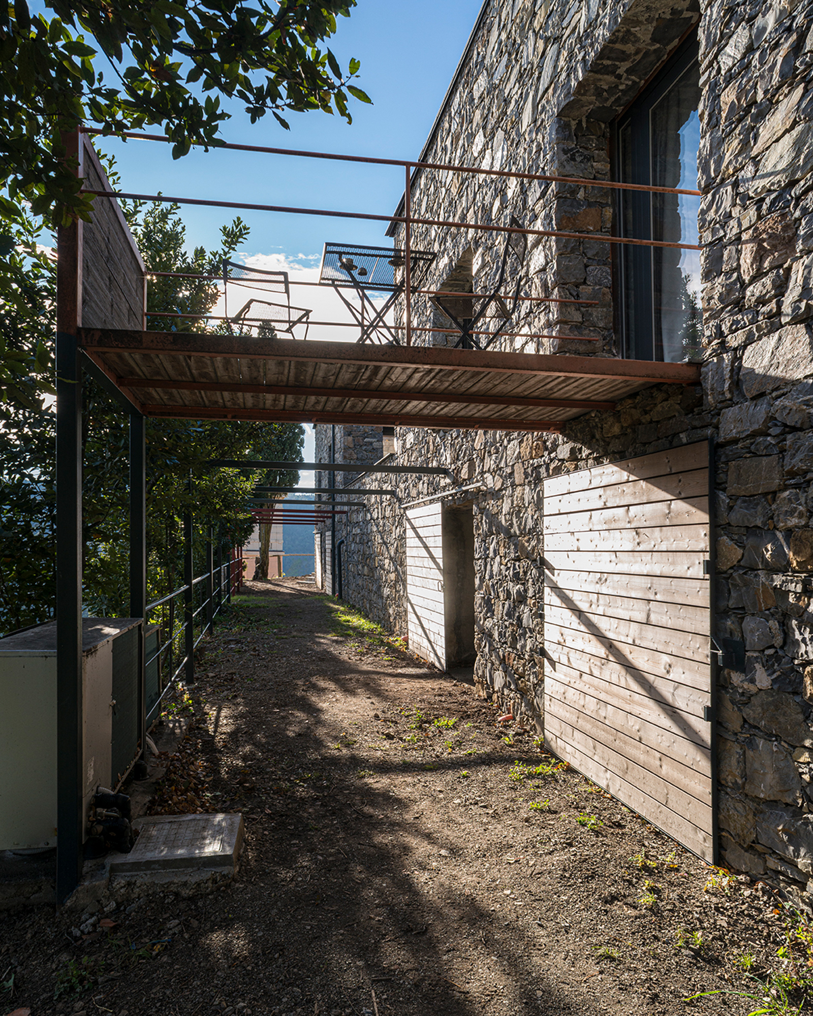 casa-rufo_villa_chiavarese-liguria-italy_exterior-facade-design.jpg