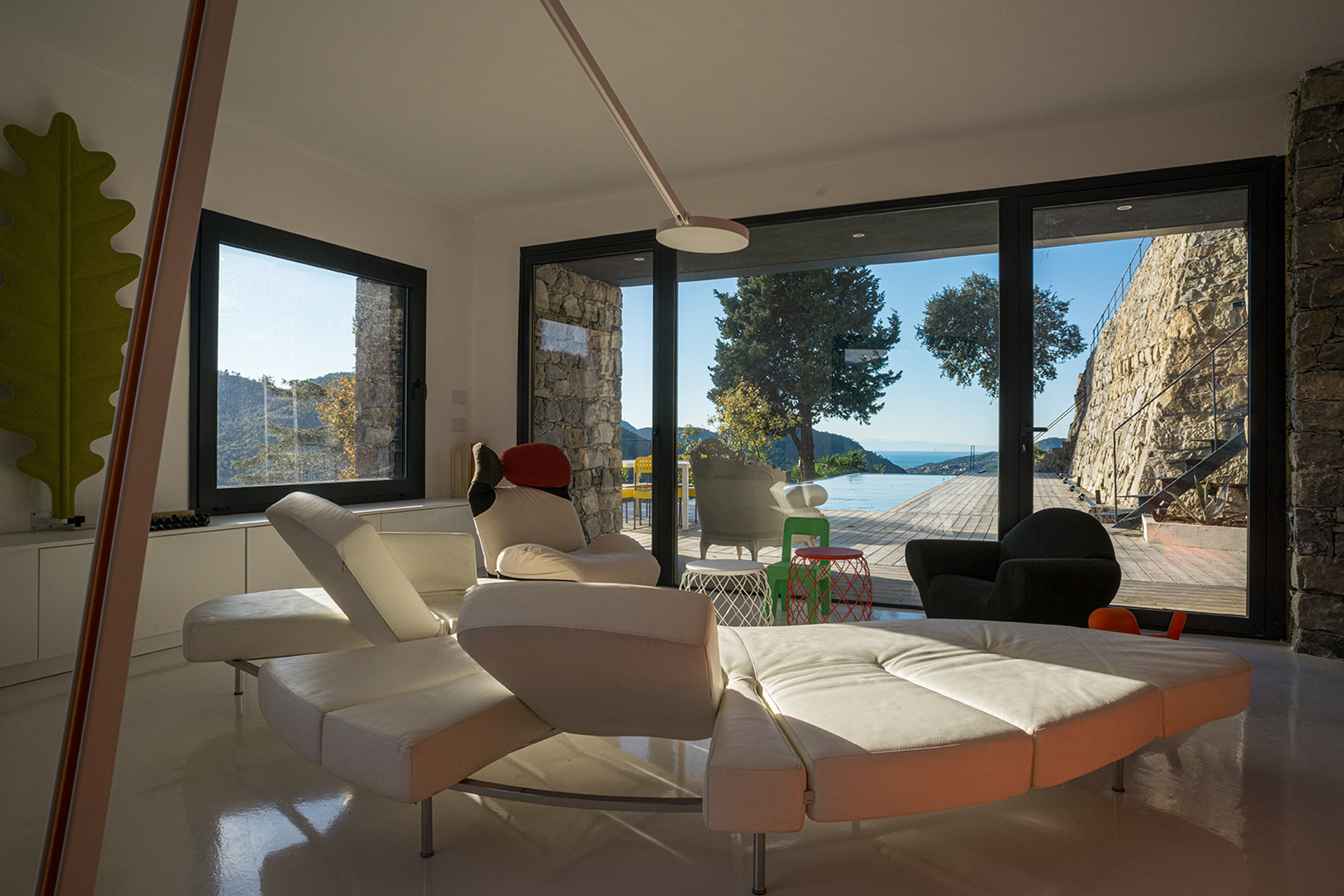 casa-rufo_villa_chiavarese-liguria-italy_interior-view.jpg