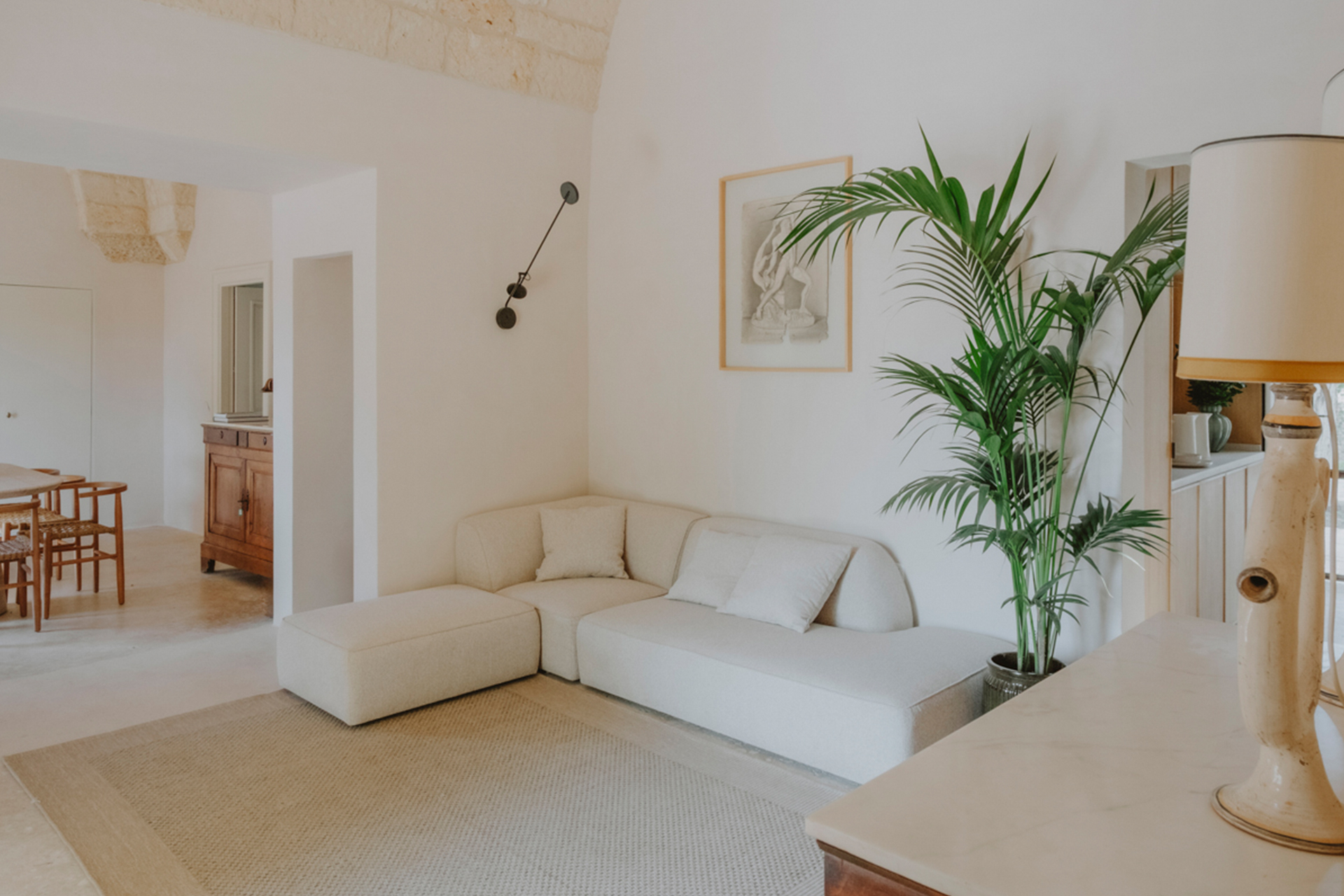 villa-prete_estate_puglia-italy_interior-living-room.jpg