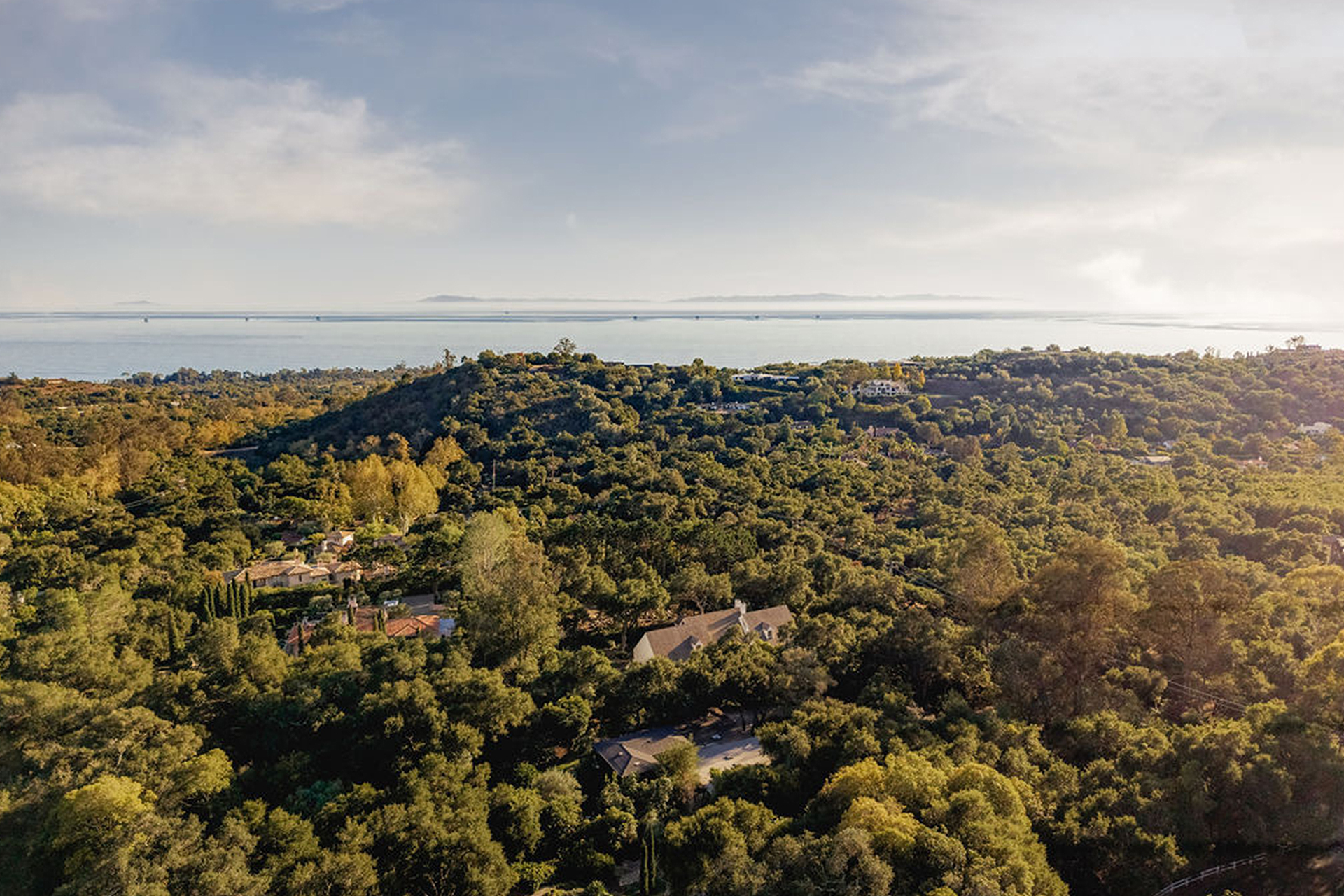 montecito-modern_house_montecito-california-usa_exterior-drone.jpg