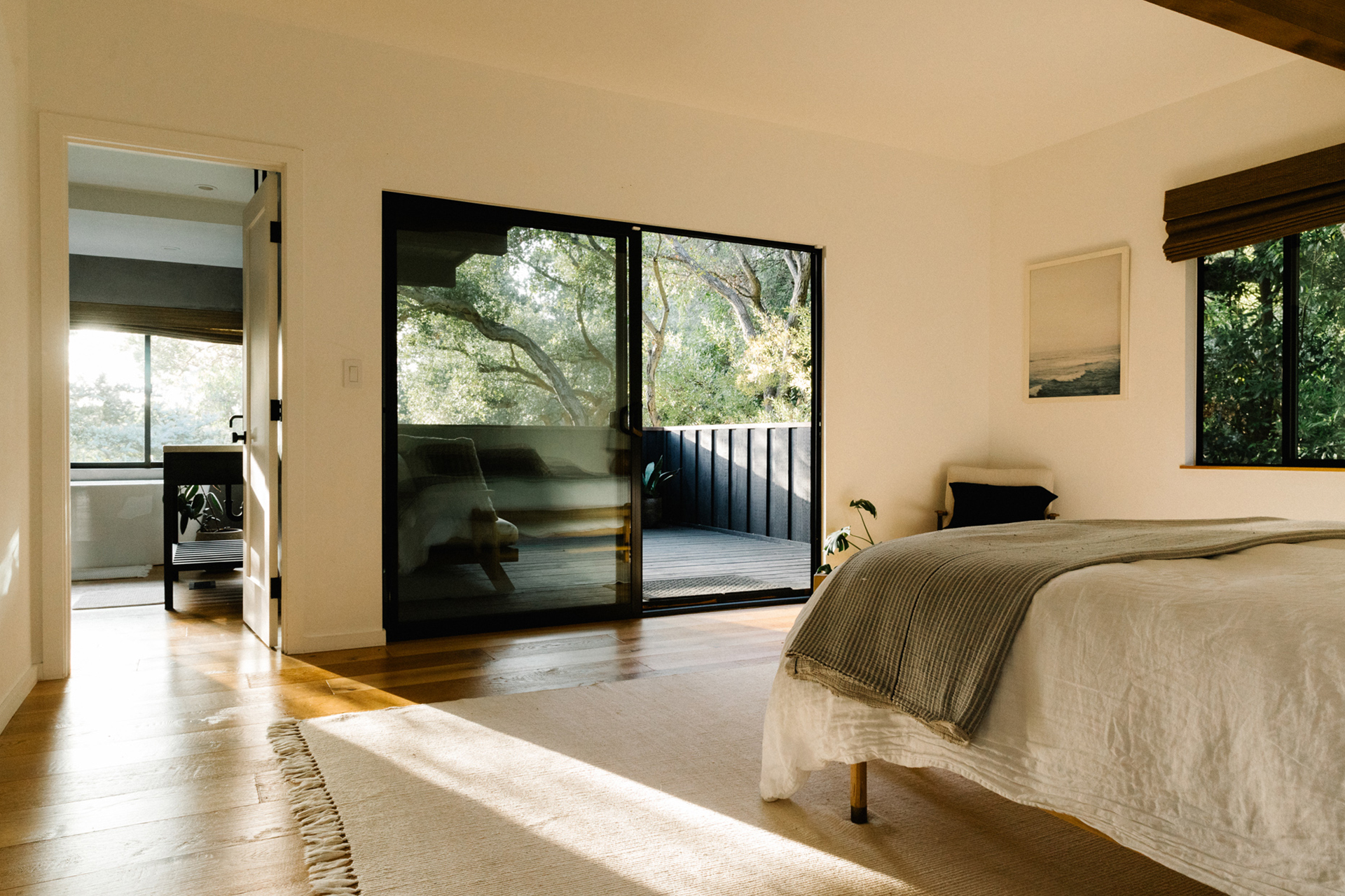 montecito-modern_house_montecito-california-usa_interior-bedroom-space.jpg