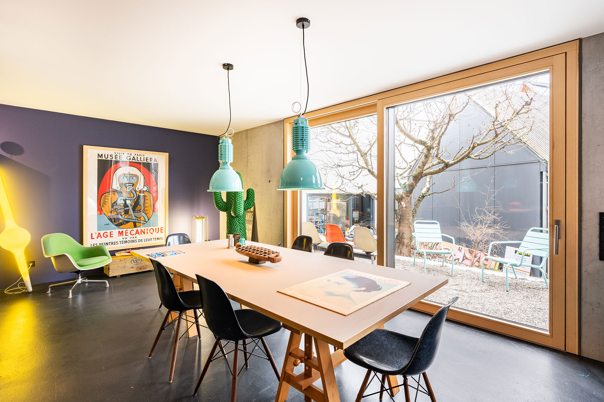 the-collectors-house_house_Gundelfingen-germany_interior-table-window.jpg