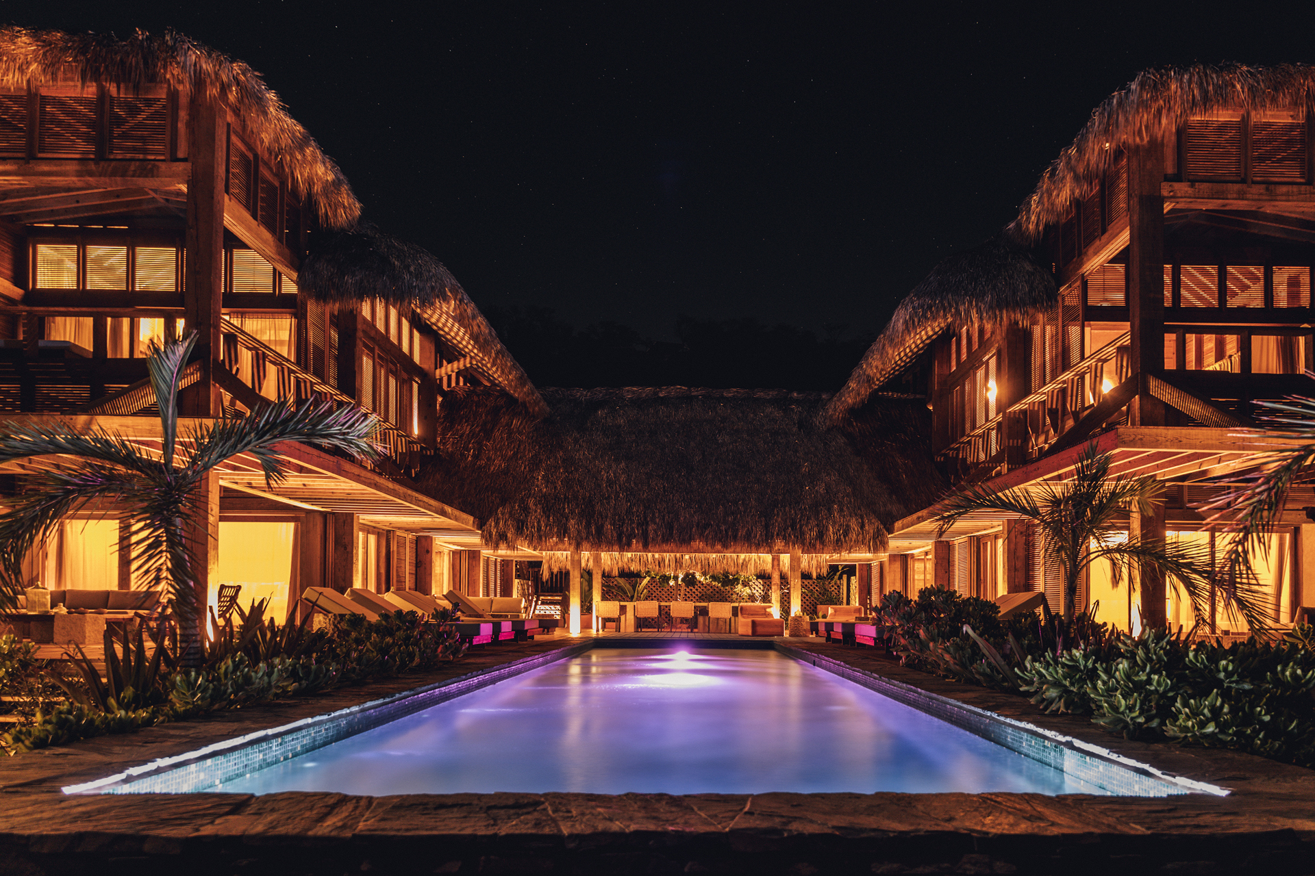 casa-de-mayo_villa_mazunte-oaxaca-mexico_exterior-night.jpg