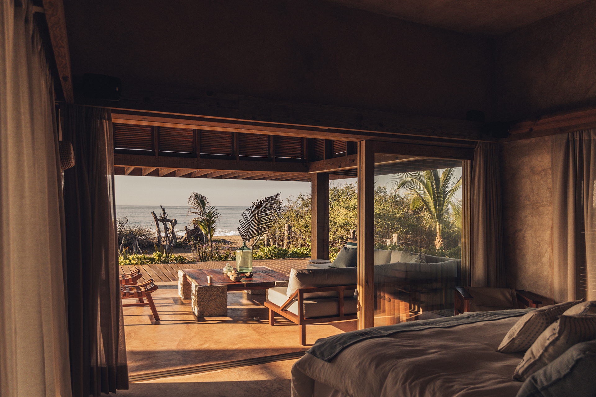 casa-de-mayo_villa_mazunte-oaxaca-mexico_interior-bedroom-view.jpg