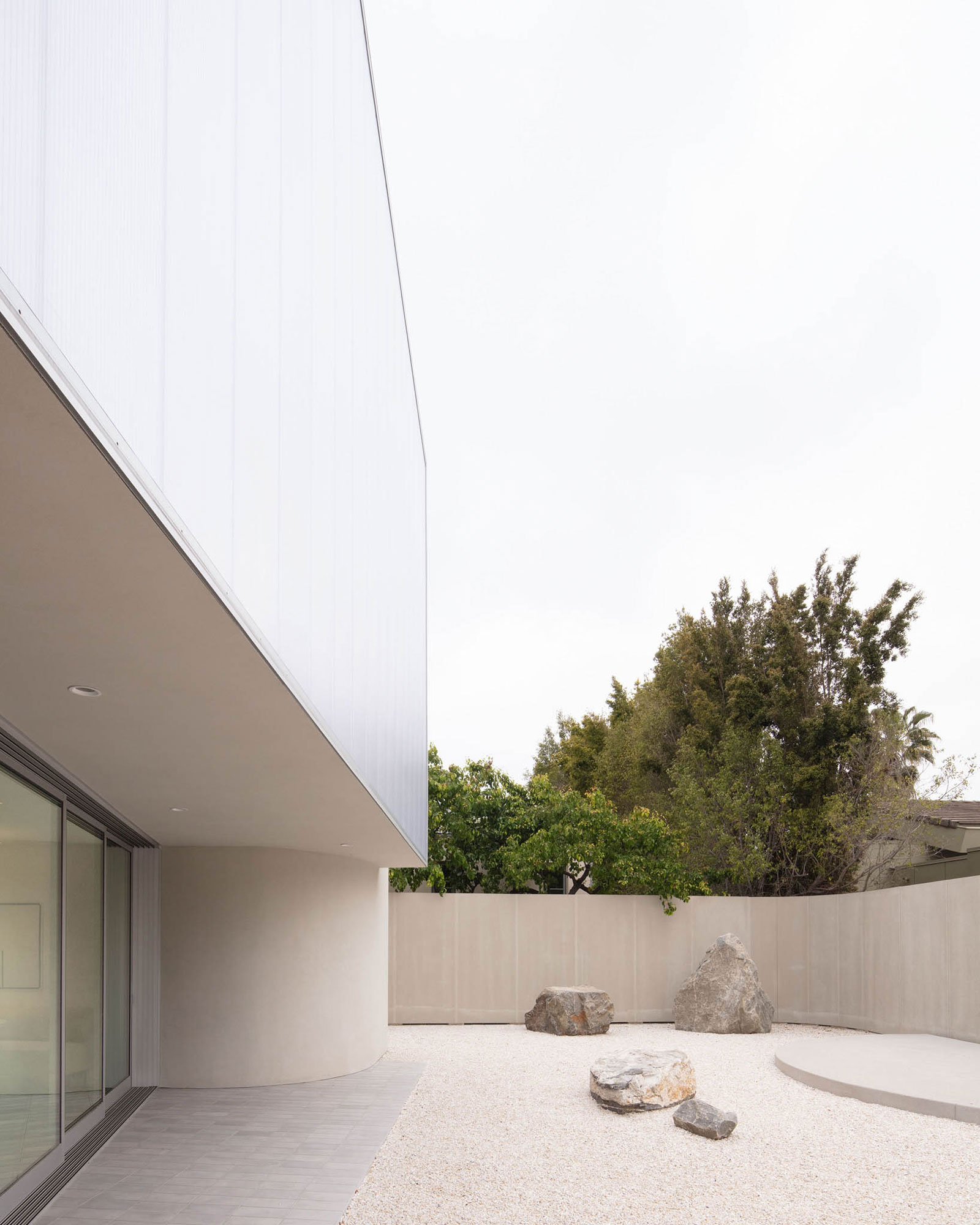 gallery-house_house_los-angeles-california-usa_exterior-stone.jpg