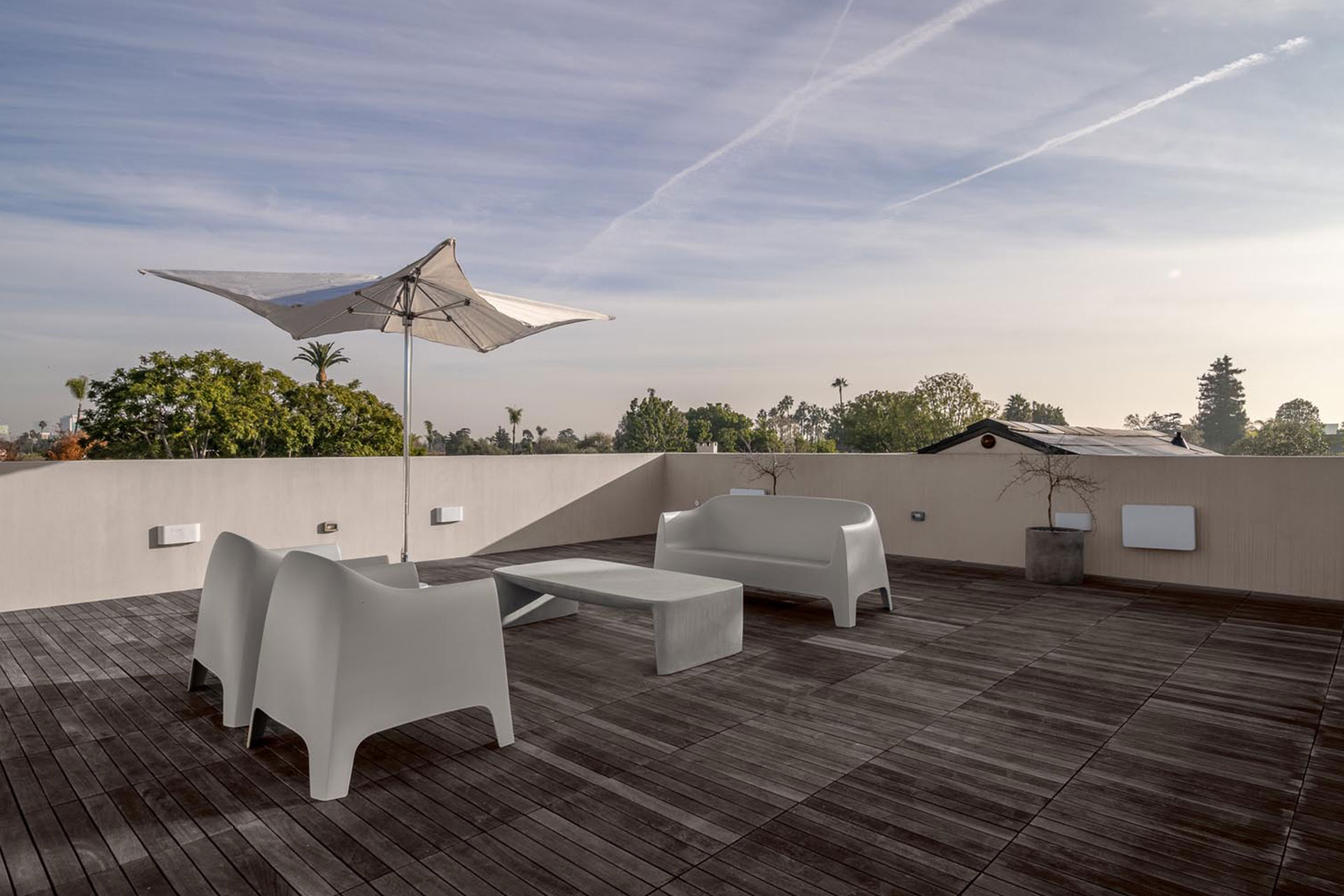 gallery-house_house_los-angeles-california-usa_exterior-terrace-design.jpg