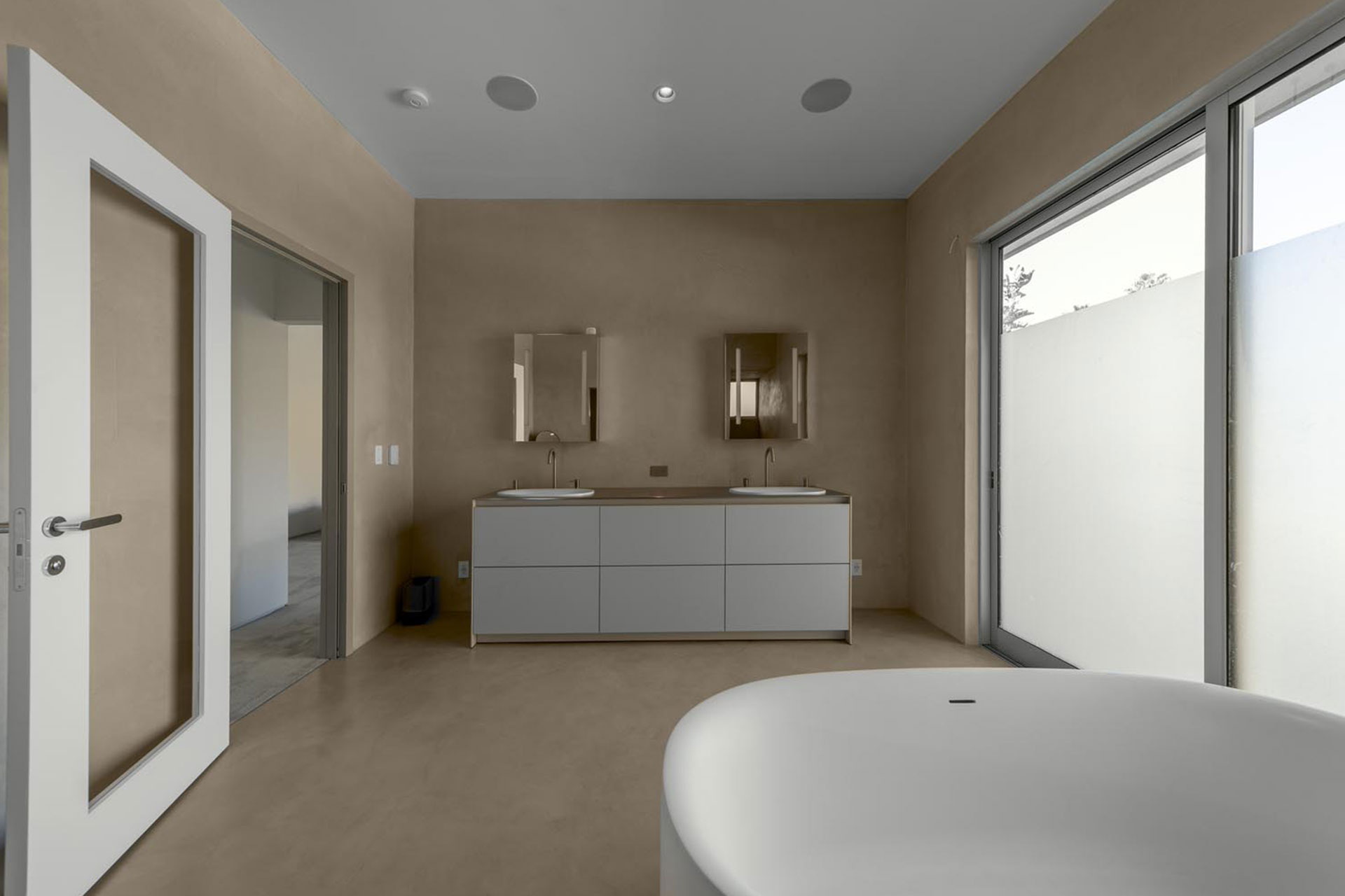 gallery-house_house_los-angeles-california-usa_interior-bathroom.jpg