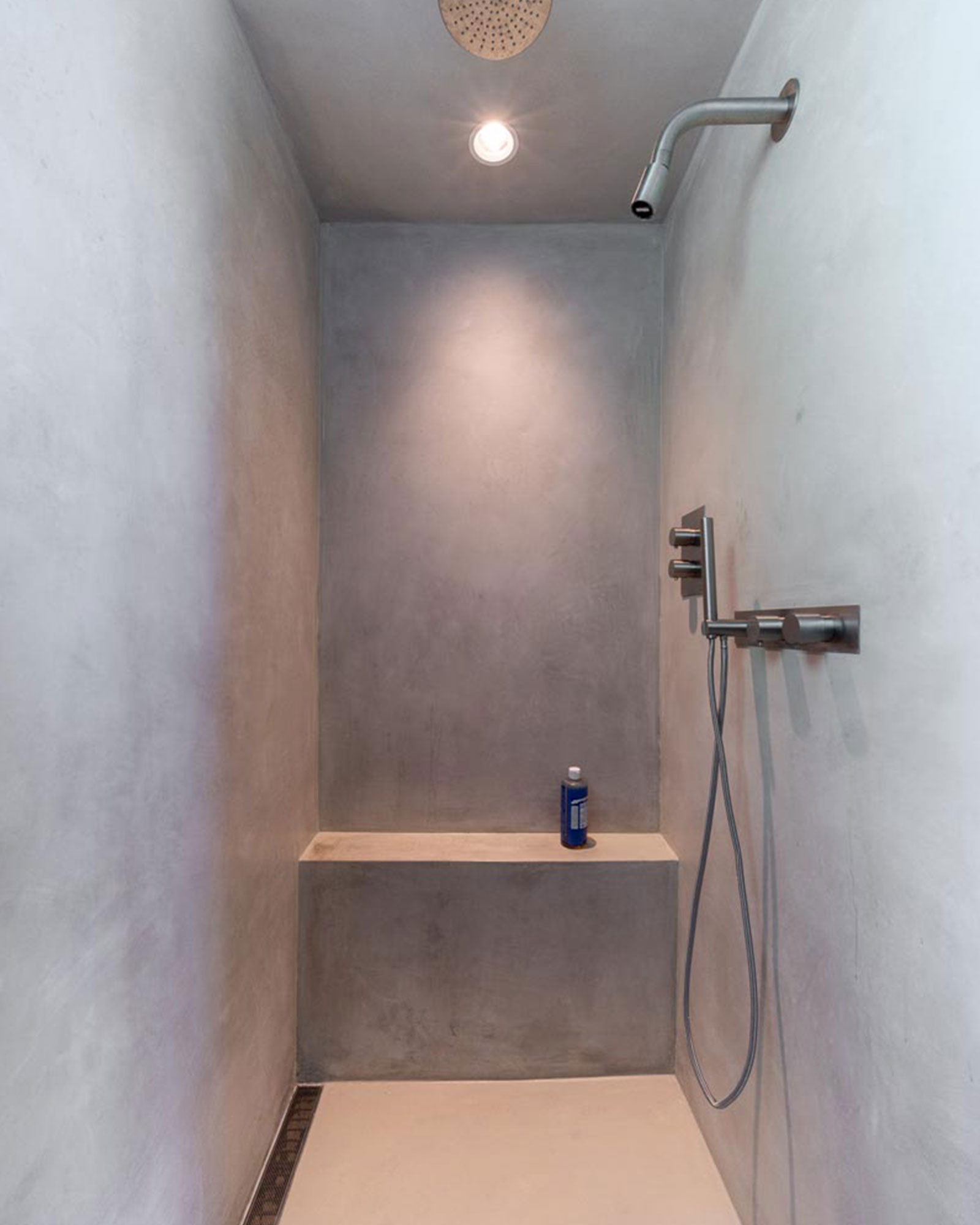 gallery-house_house_los-angeles-california-usa_interior-shower.jpg