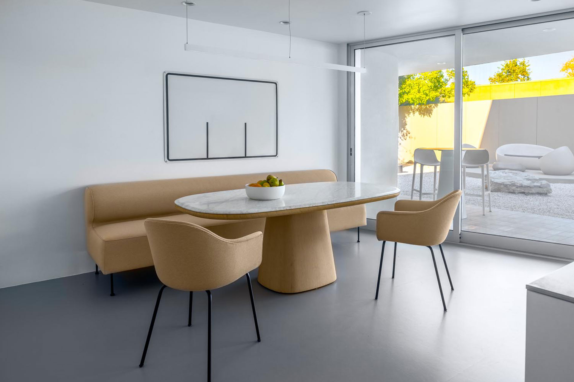 gallery-house_house_los-angeles-california-usa_interior-table.jpg