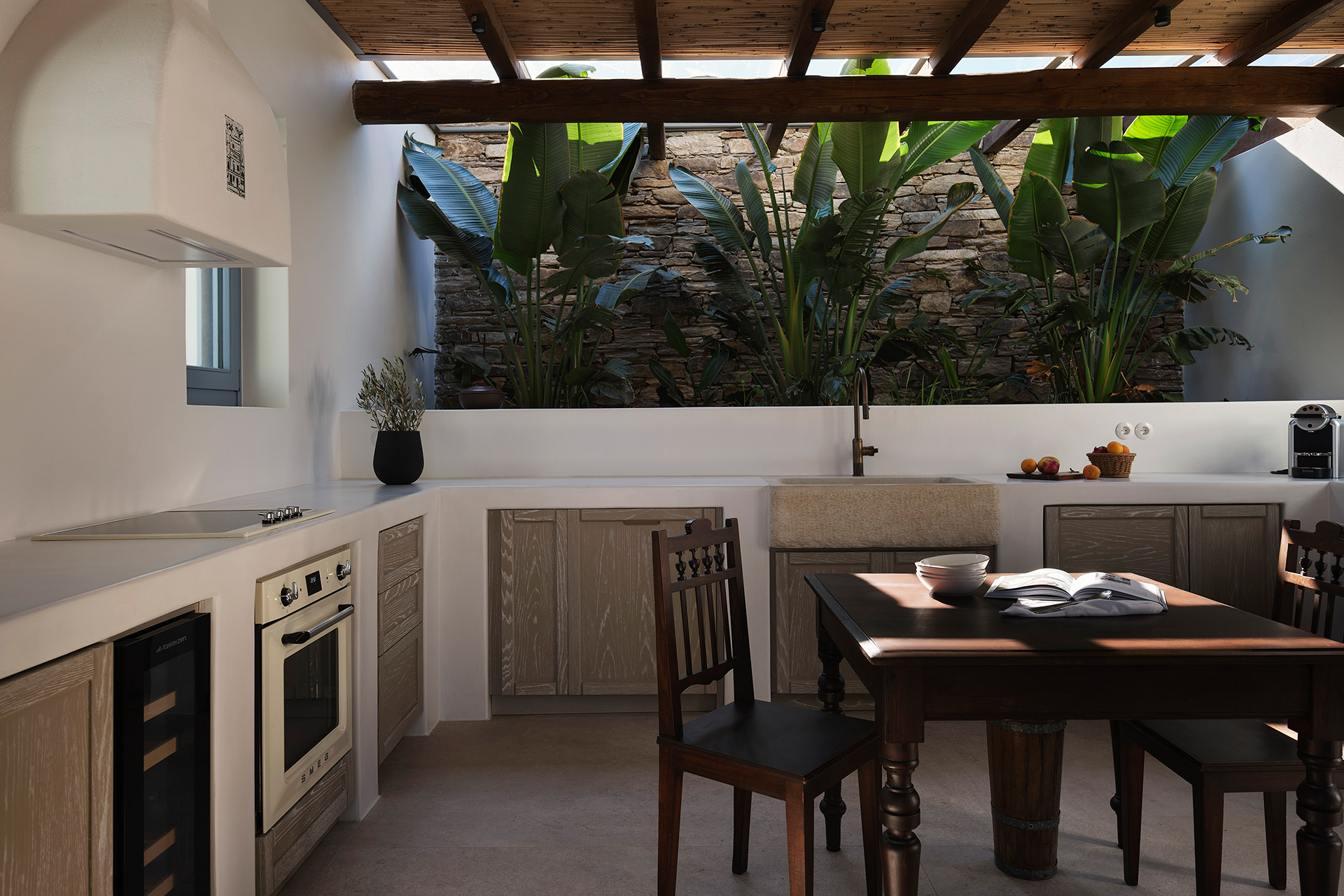 ona_villa_ios-greece_exterior-kitchen.jpg