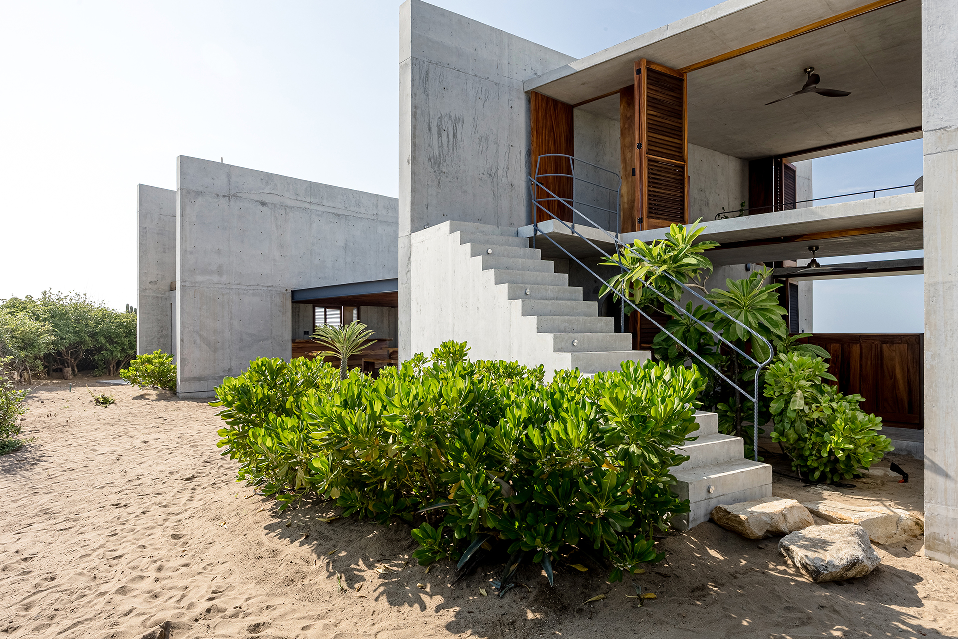 tropical-brutalist-oceanfront-villa_villa_oaxaca-mexico_exterior.jpg