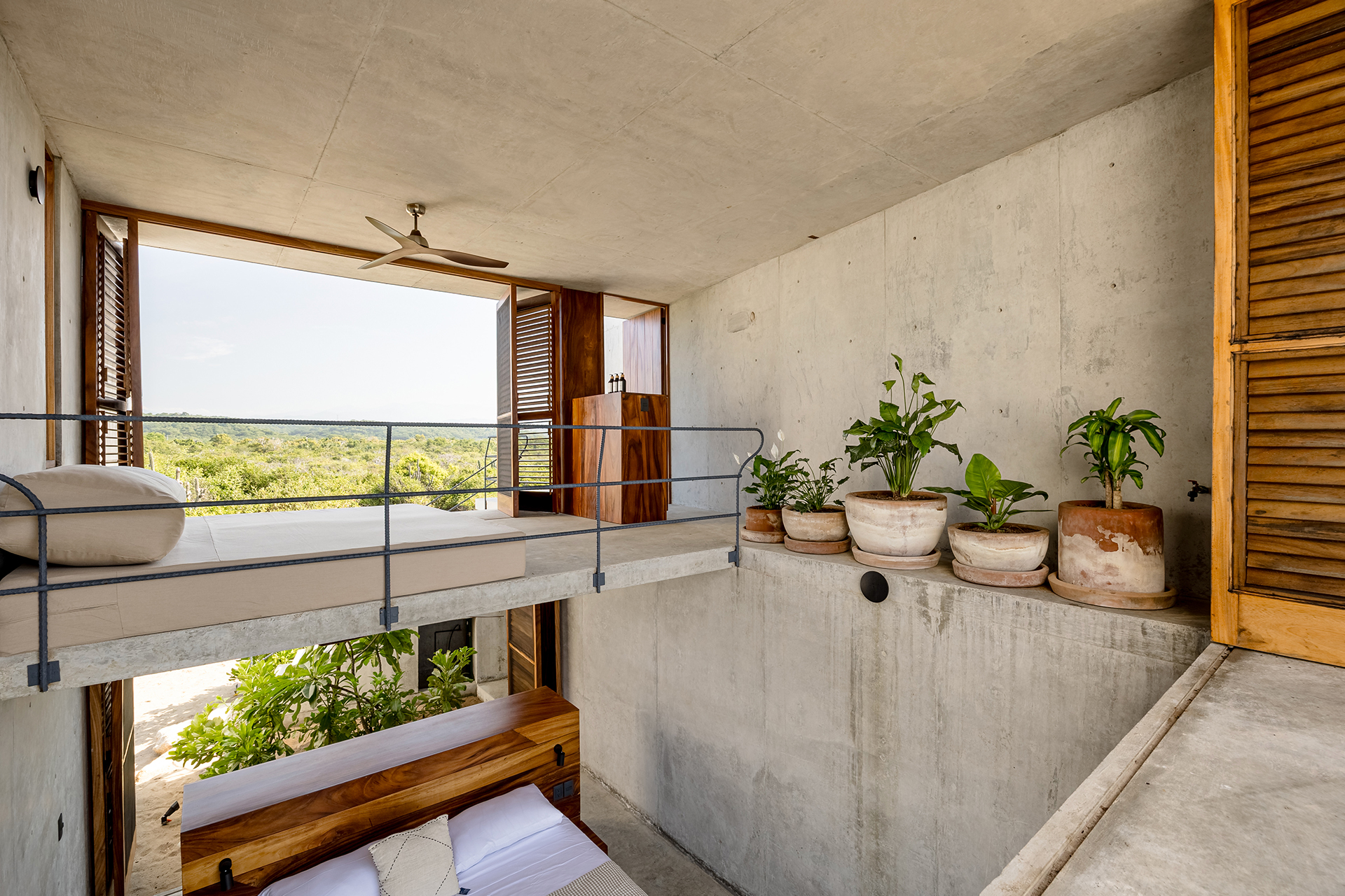 tropical-brutalist-oceanfront-villa_villa_oaxaca-mexico_interior.jpg