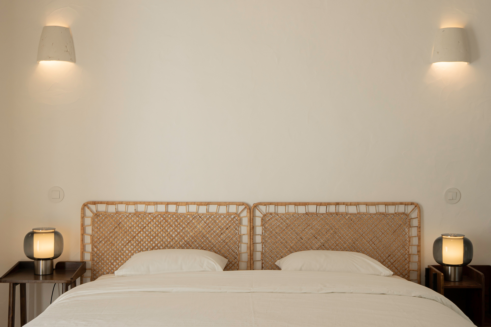 casa-das-oliveiras_villa_melides-setubal-portugal_interior-bedroom-detail.jpg