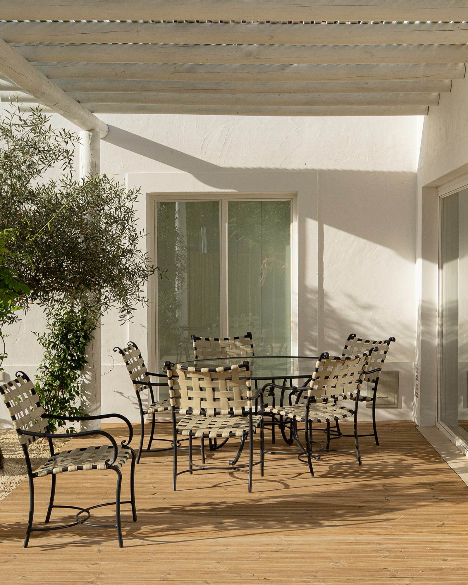 casa-ds-oliveiras_villa_melides-setubal-portugal_exterior-table.jpg
