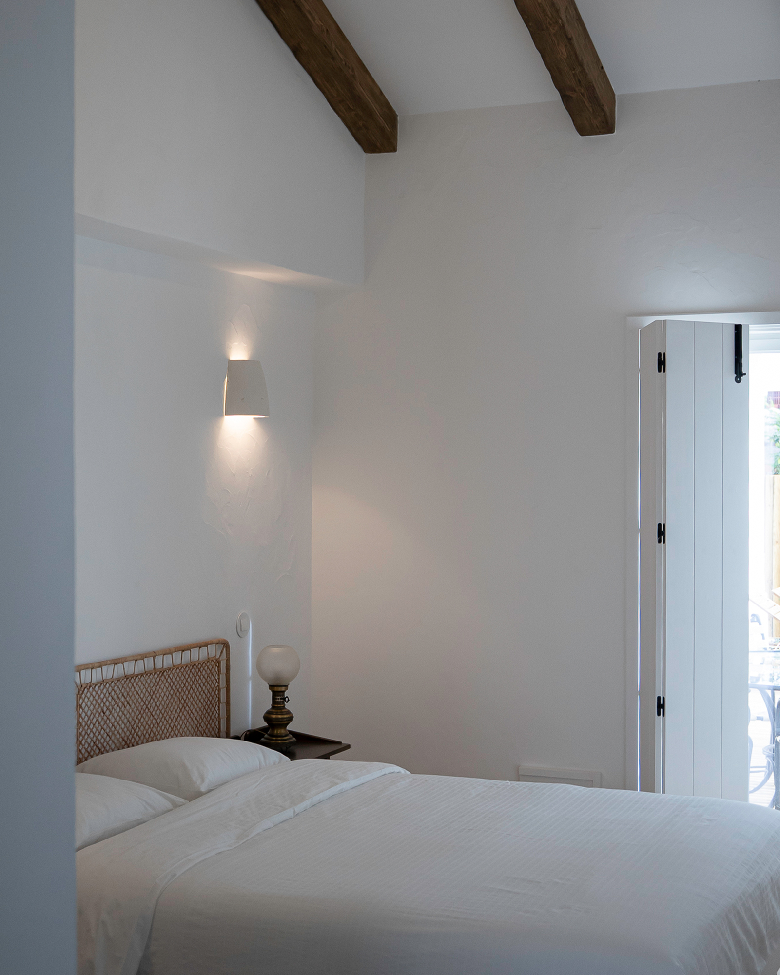 casa-ds-oliveiras_villa_melides-setubal-portugal_interior-bed.jpg