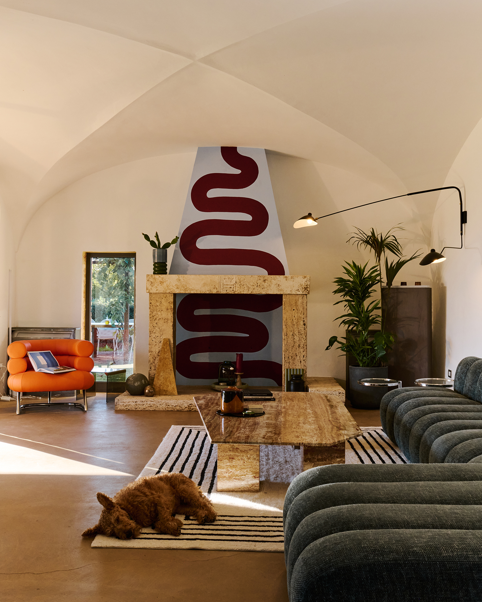 villa-mamo_farmhouse_umbria-italy_interior-sofa.jpg