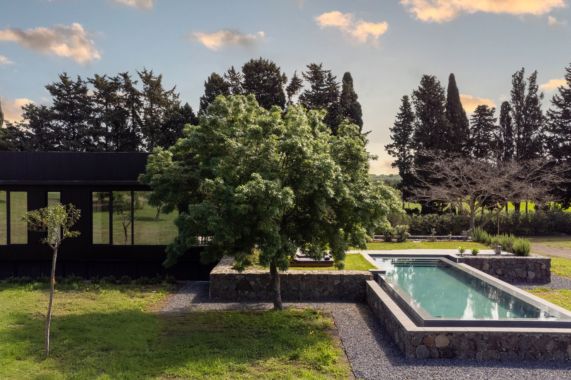 tenuta-castelluccio-home_villa_sicily-italy_exterior-pool-design.jpg