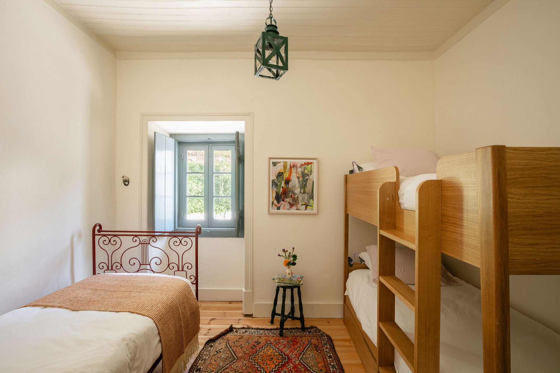 quinta-da-vespeira_farmhouse_lisbon-portugal_interior-bedroom.jpg