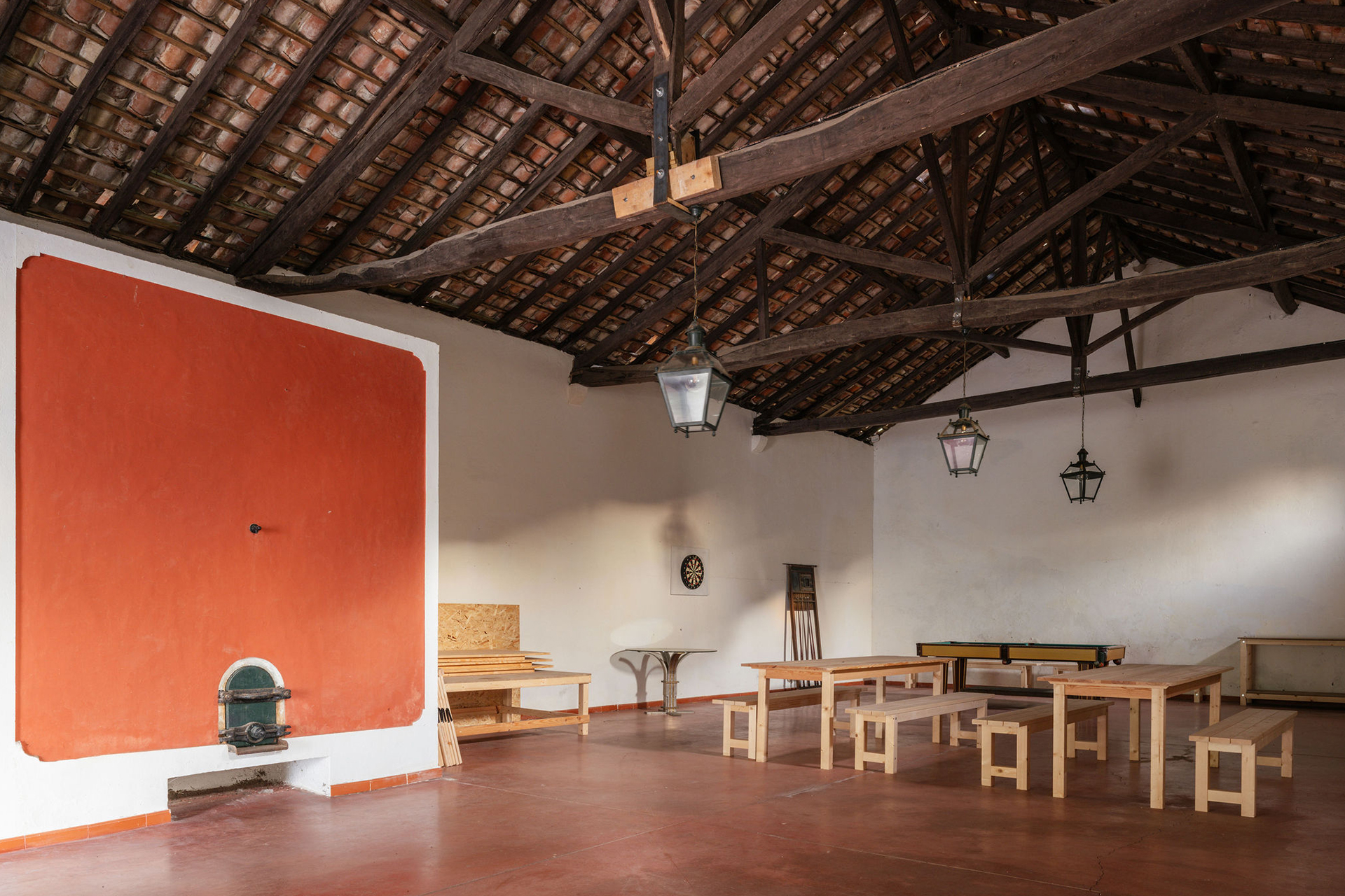 quinta-da-vespeira_farmhouse_lisbon-portugal_interior-space.jpg
