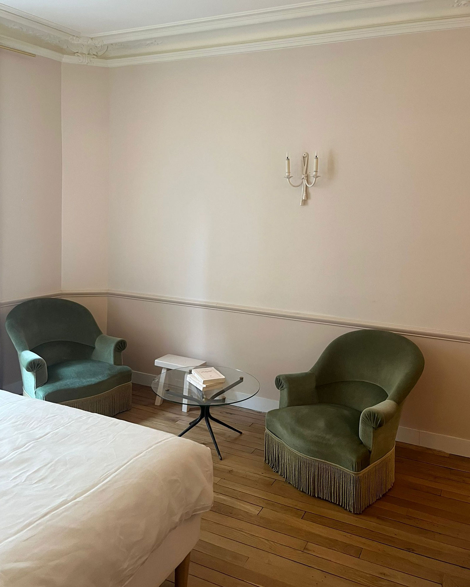 34-rue-louise-emilie_apartment_paris-france_interior-bed-room1.jpg