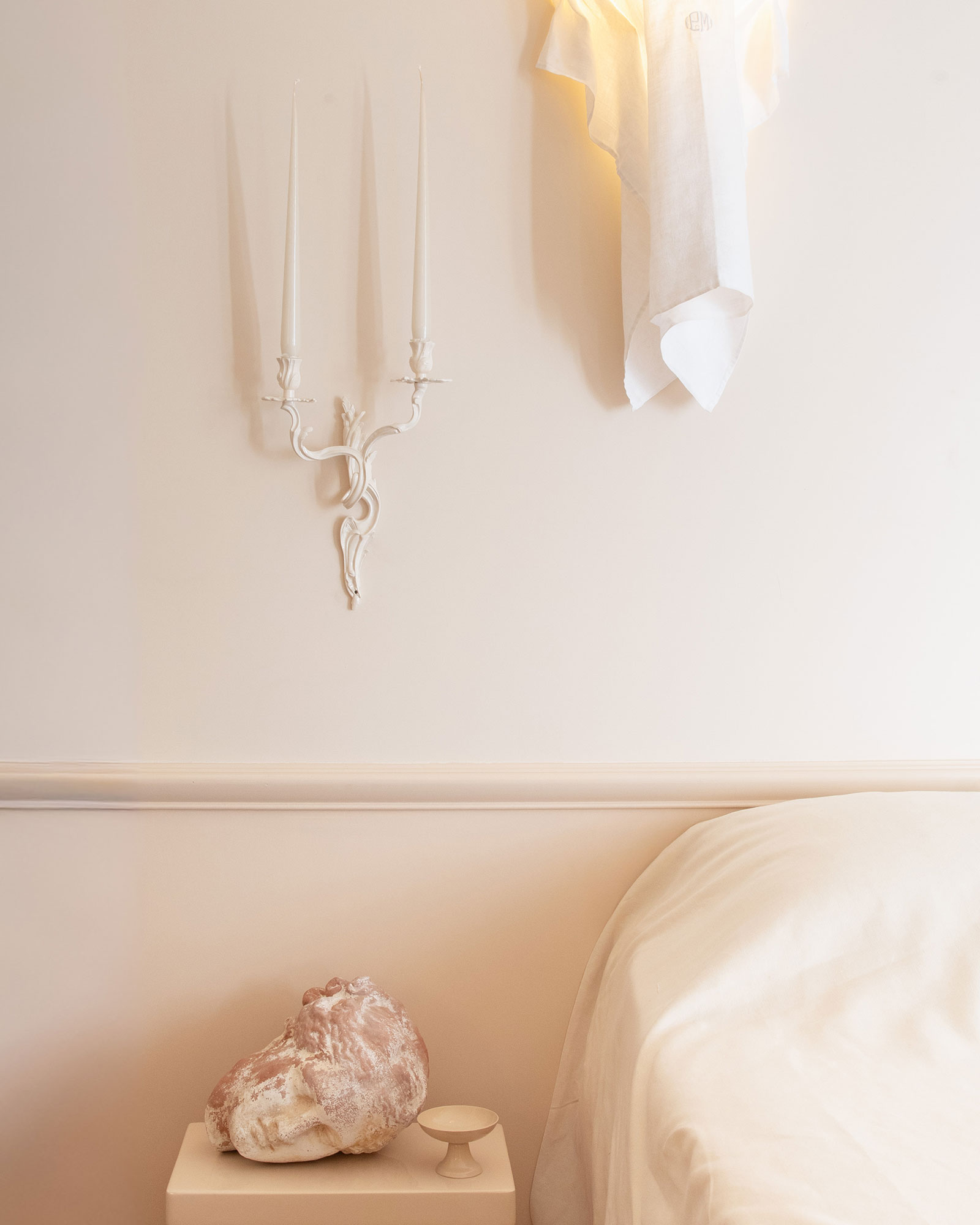 34-rue-louise-emilie_apartment_paris-france_interior-bed-room1-detail.jpg