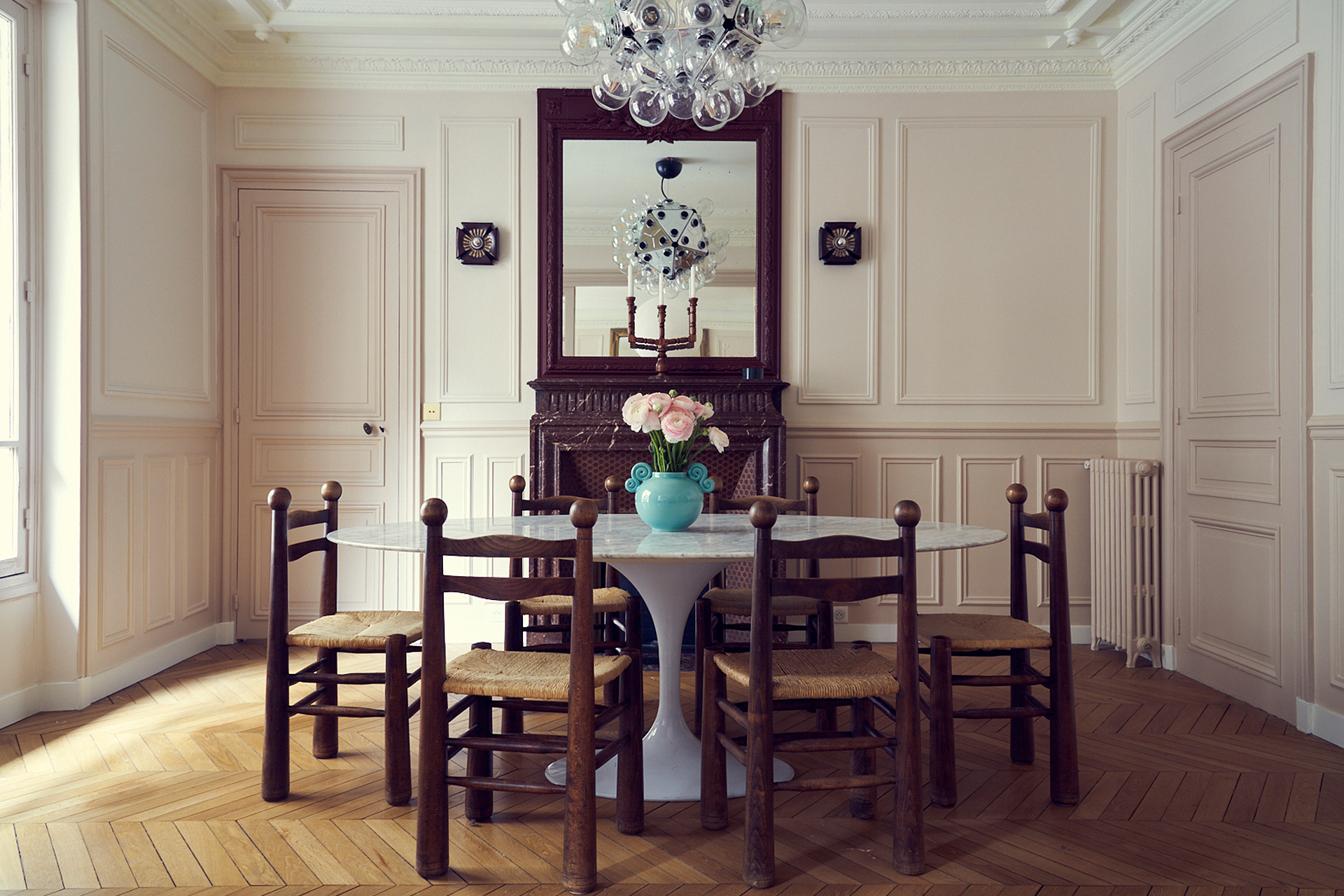 34-rue-louise-emilie_apartment_paris-france_interior-table.jpg