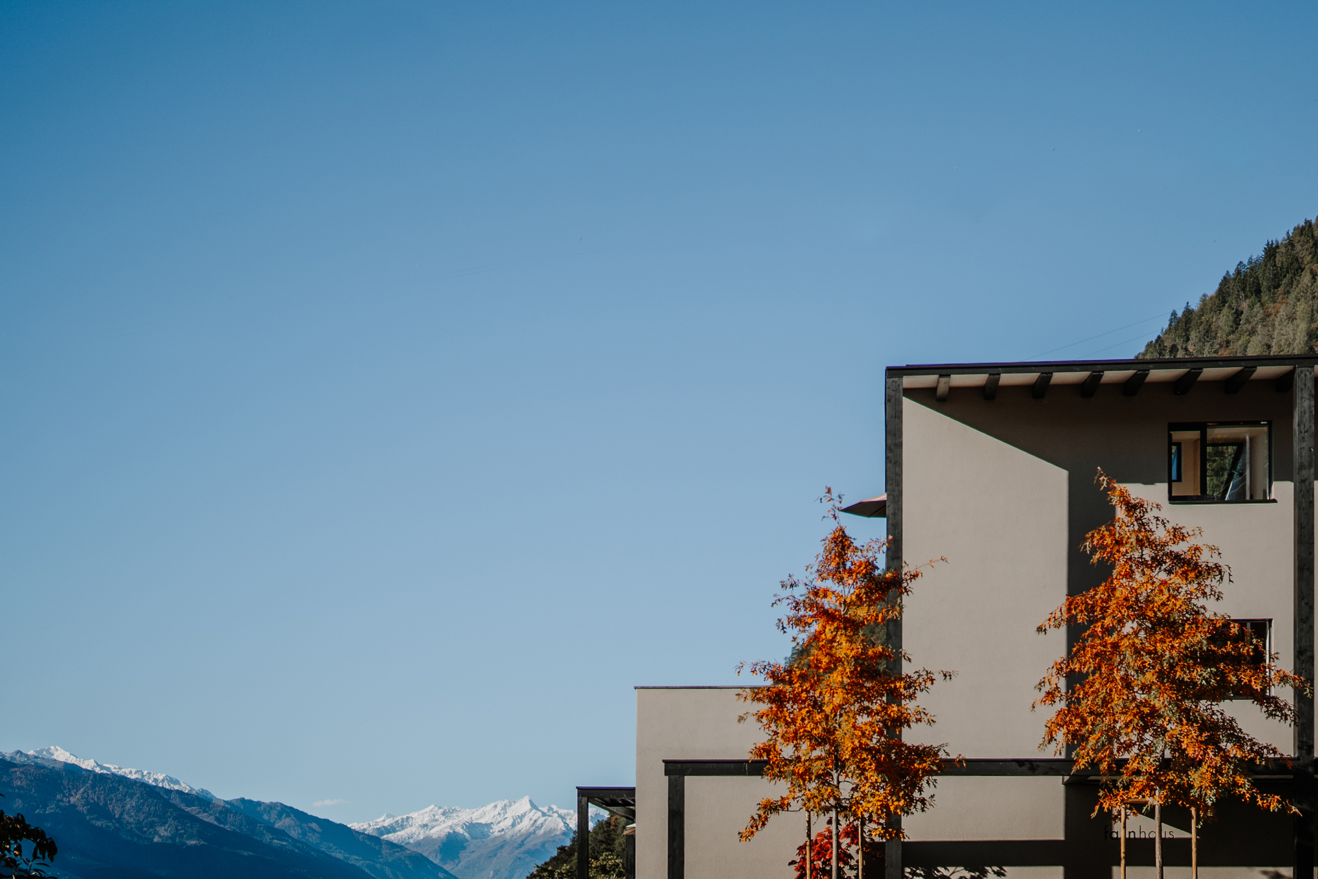 farnhaus_apartment_dorf-tirol-italy_exterior-detail.jpg