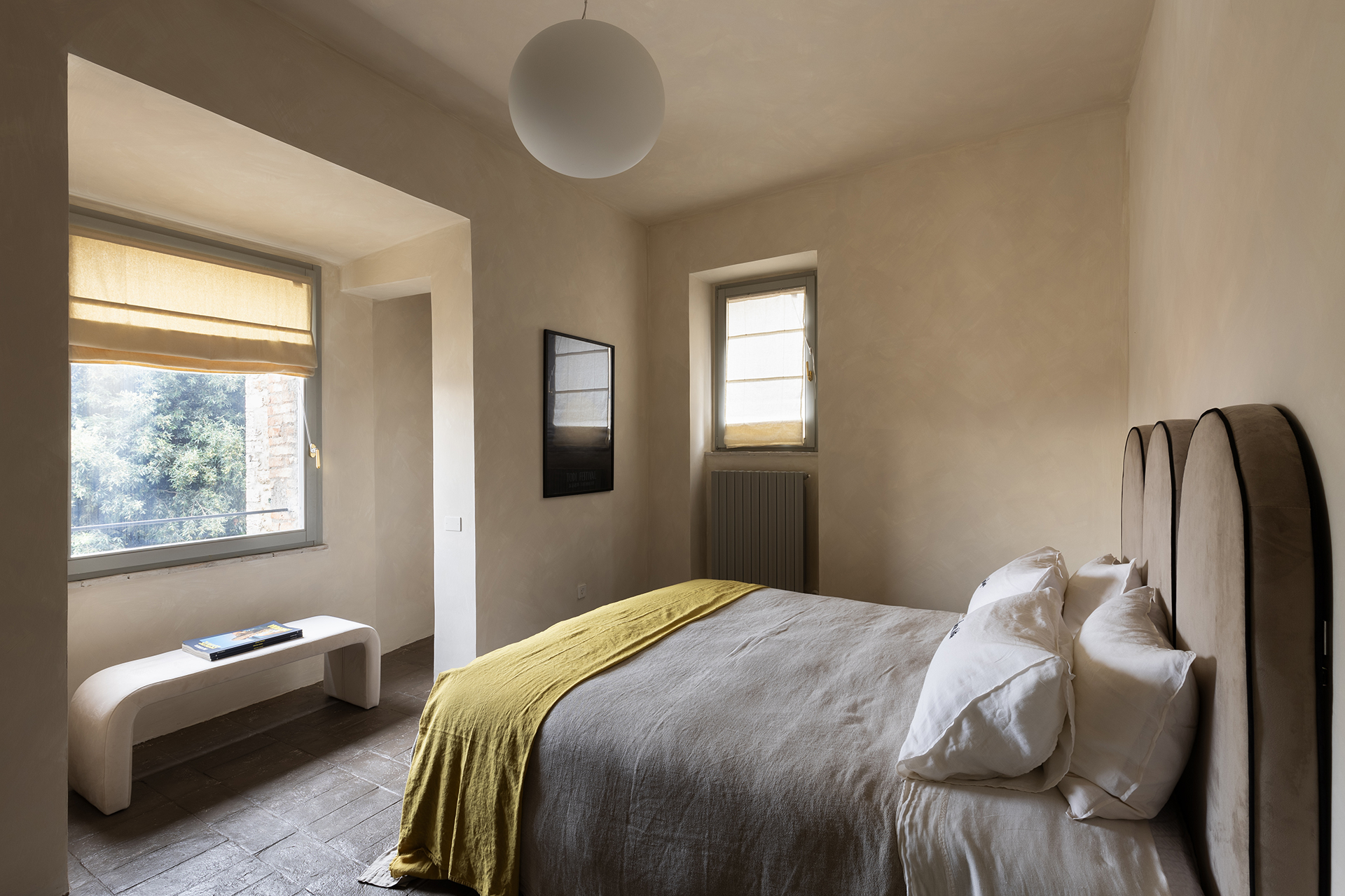 la-torre_apartment_umbria-italy_interior-bedroom.jpg